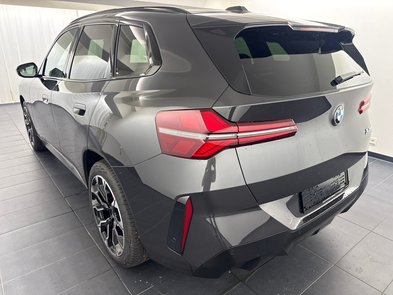 BMW X3 xDrive 48V 40d M Sport ''inkl. AHK & Standheizung''-image-1