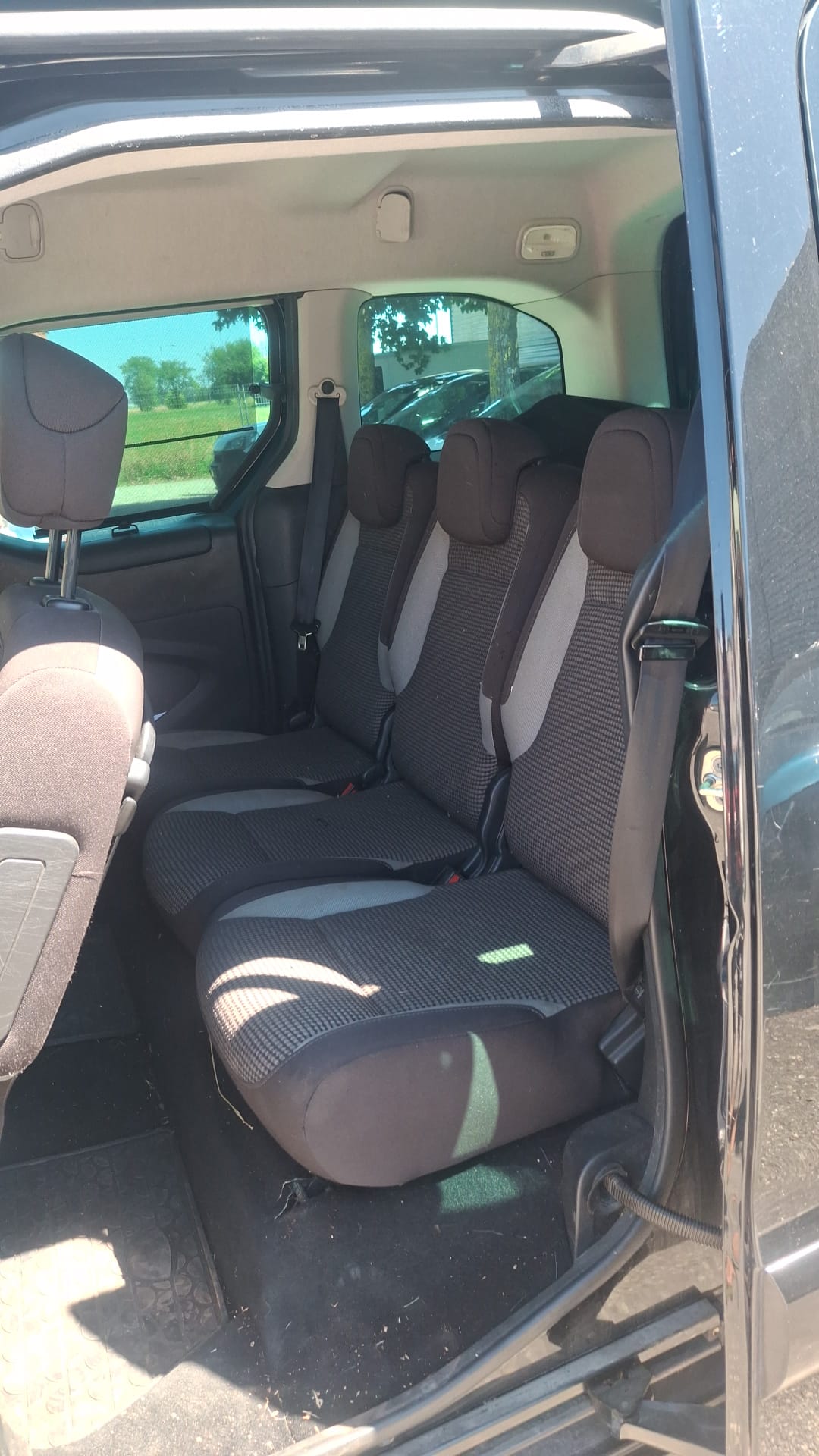 PEUGEOT Partner 1.6 HDI Outdoor-image-6