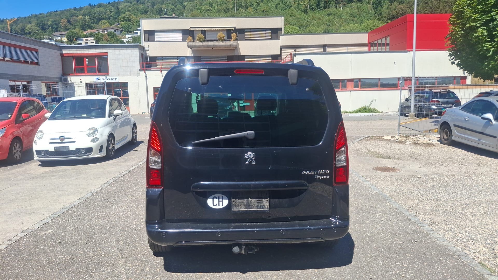 PEUGEOT Partner 1.6 HDI Outdoor-image-10