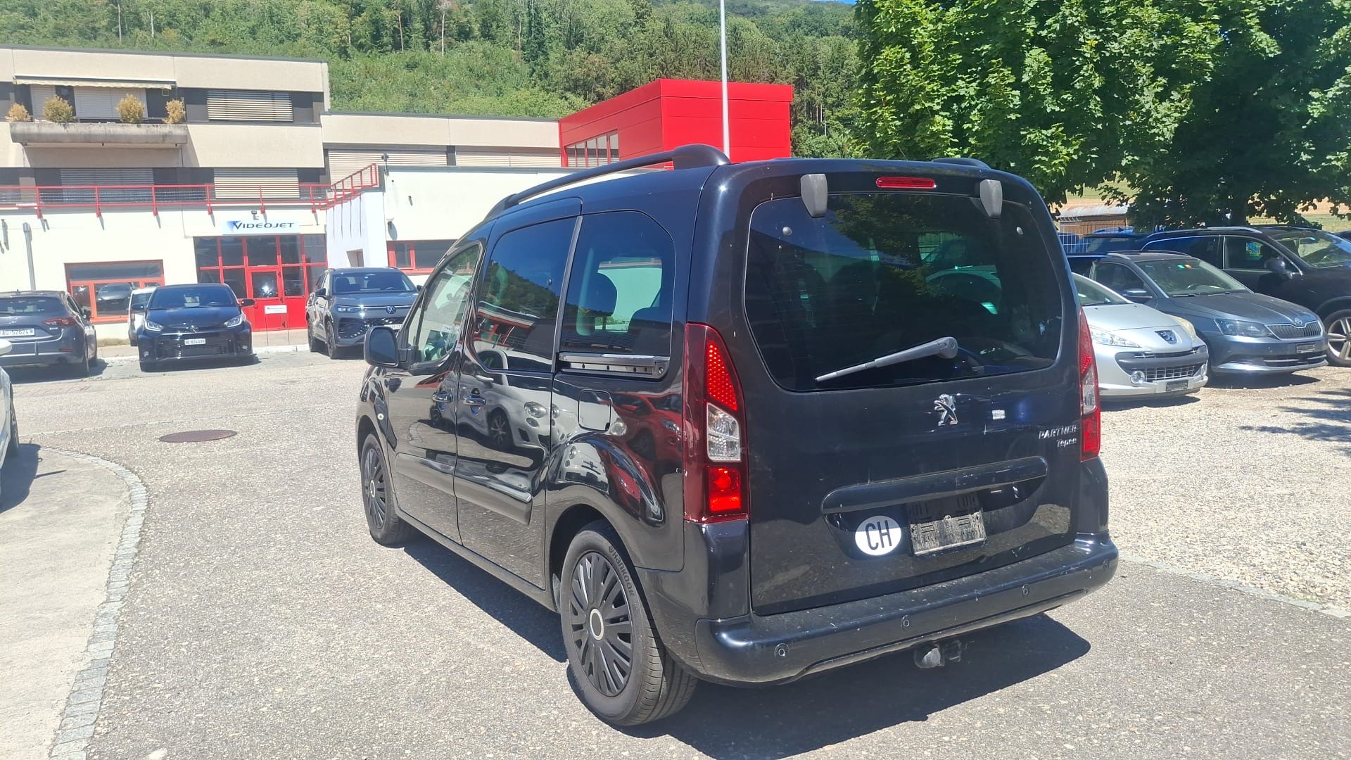 PEUGEOT Partner 1.6 HDI Outdoor-image-11