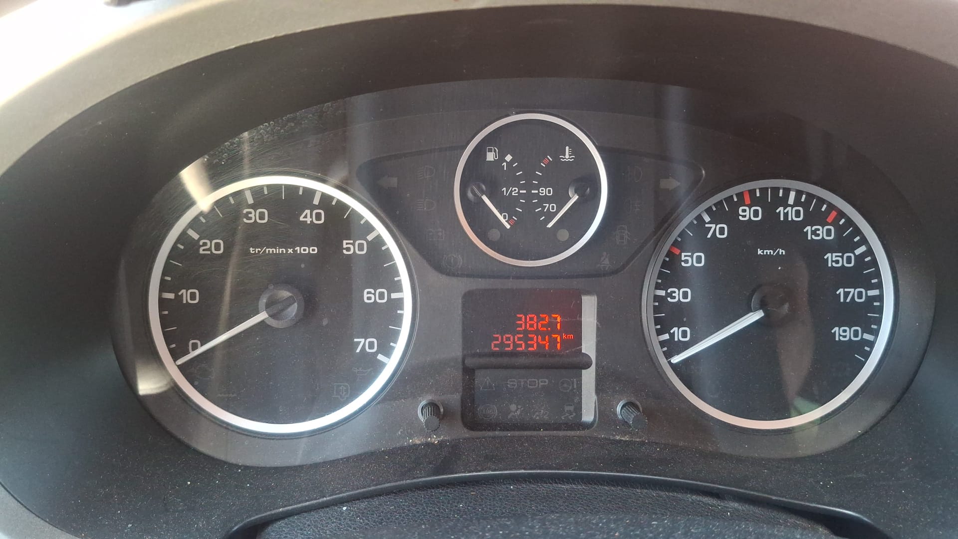 PEUGEOT Partner 1.6 HDI Outdoor-image-8