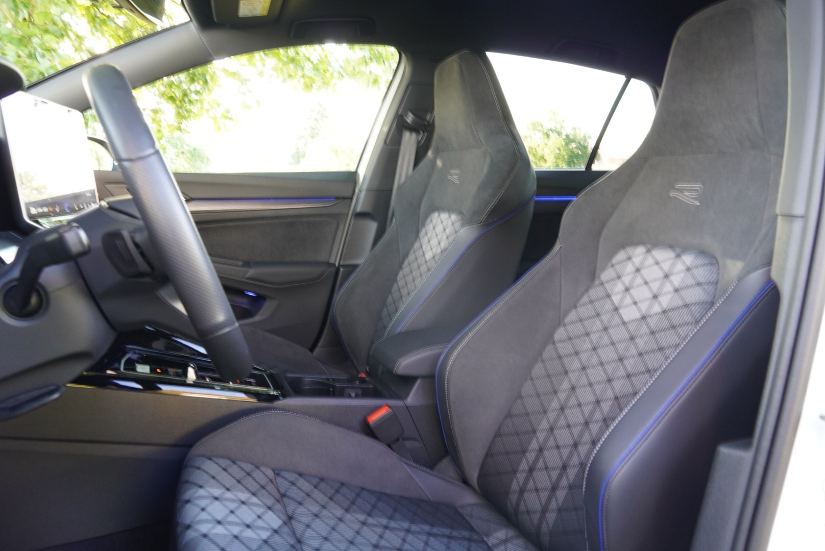 VW Golf 2.0 TDI R-Line DSG *Facelift*Werksgarantie 5 Jahre*-image-6