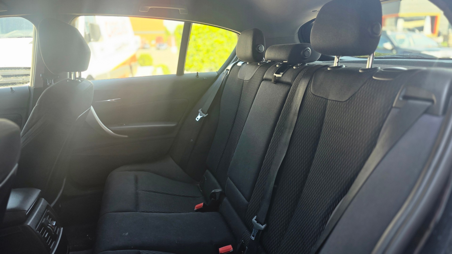 BMW 116d Urban Line Steptronic-image-6