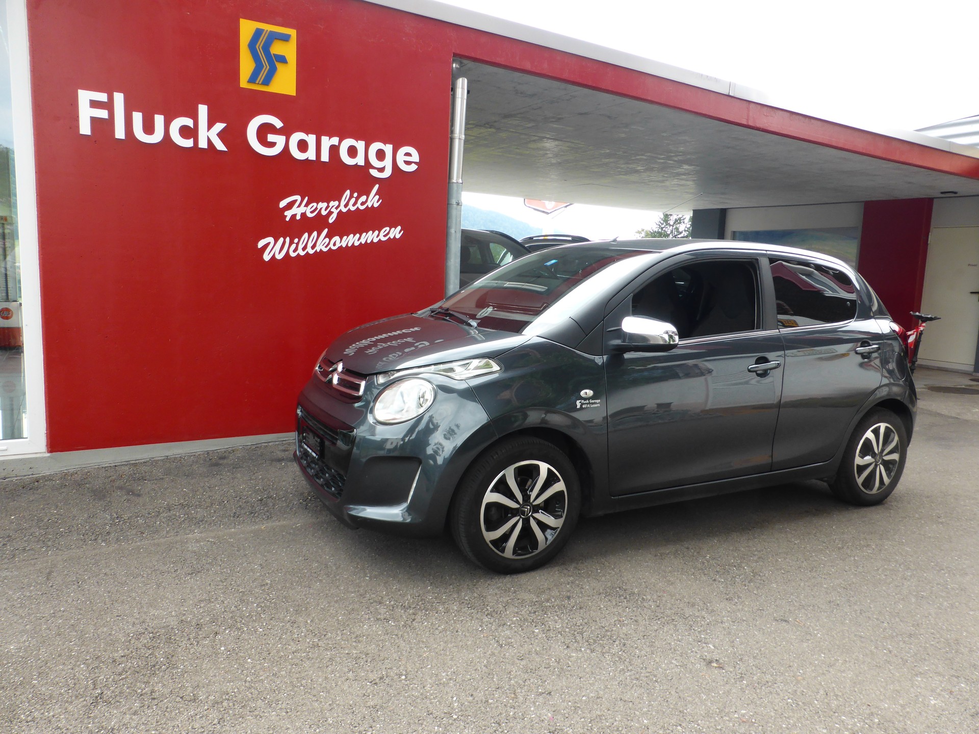 CITROEN C1 1.0 VTi Shine-image-0