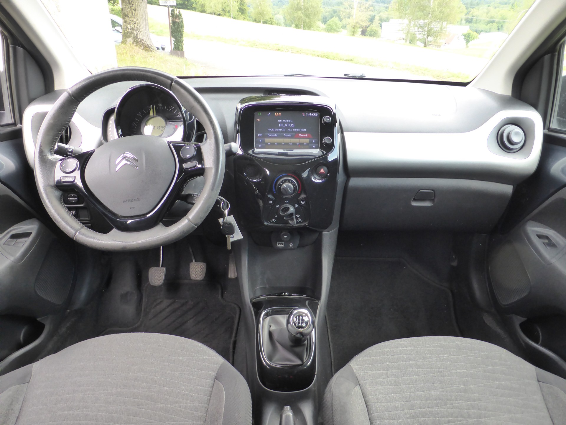 CITROEN C1 1.0 VTi Shine-image-10