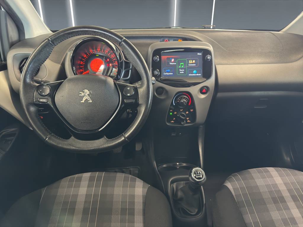PEUGEOT 108 1.0 VTi Active-image-5