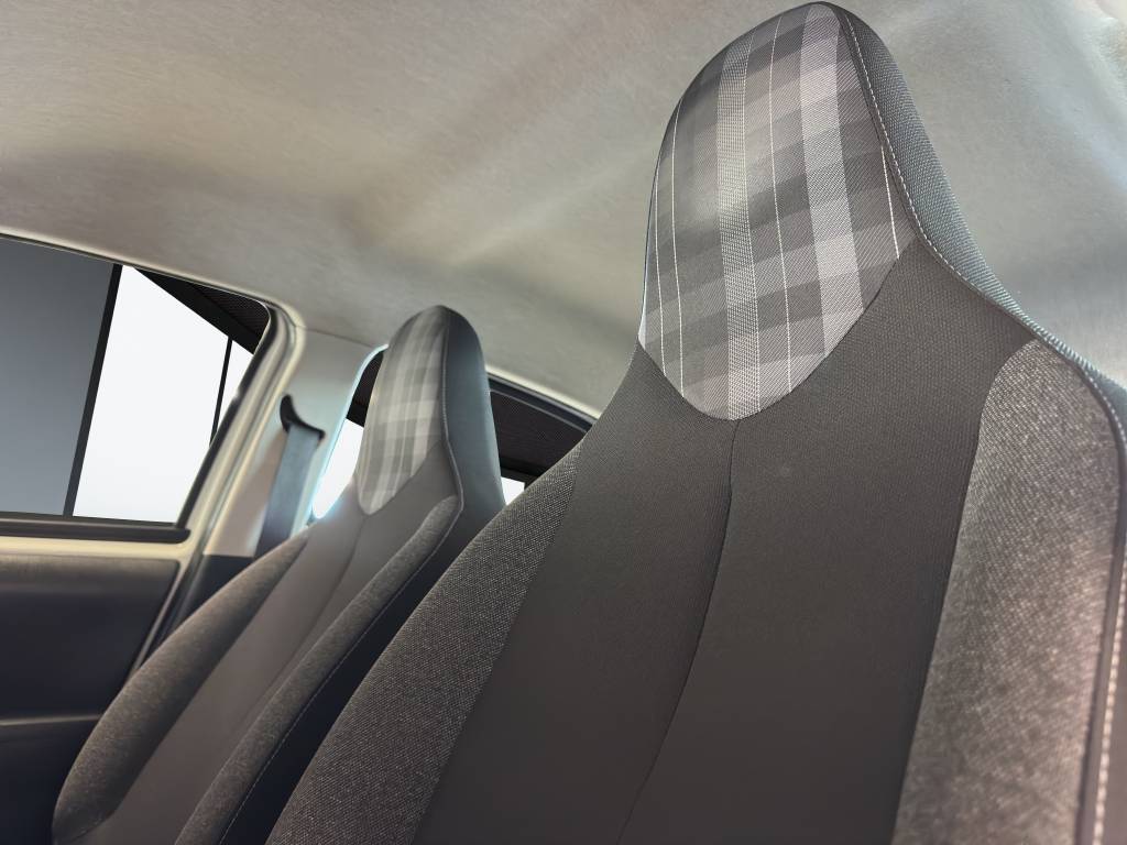 PEUGEOT 108 1.0 VTi Active-image-9