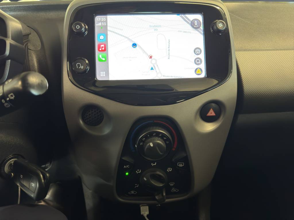 PEUGEOT 108 1.0 VTi Active-image-6