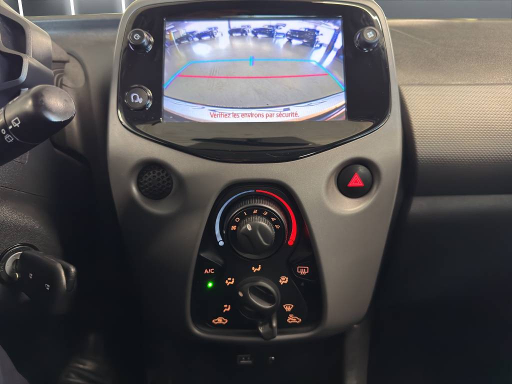PEUGEOT 108 1.0 VTi Active-image-13