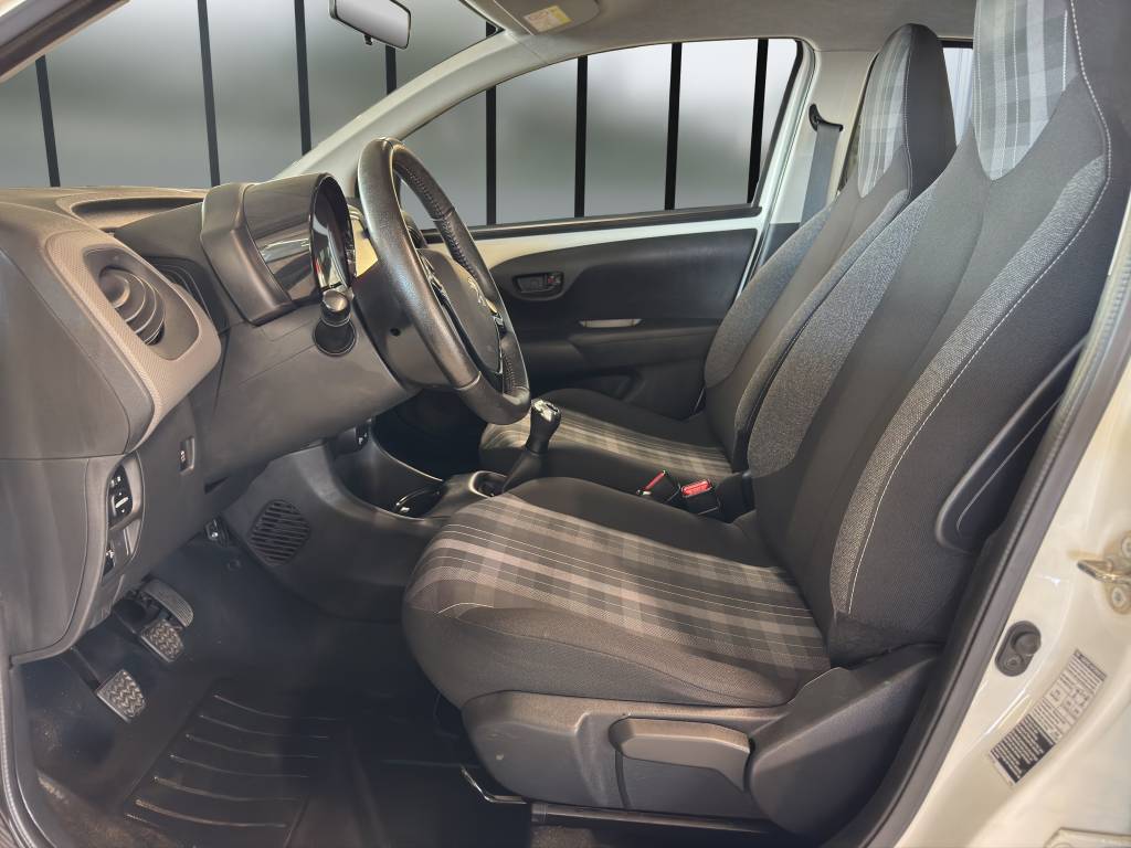 PEUGEOT 108 1.0 VTi Active-image-7