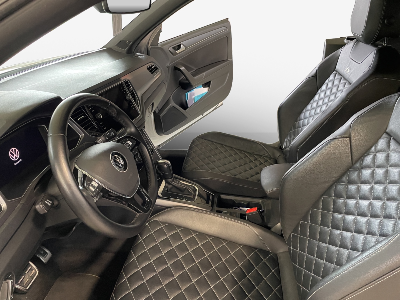 VW T-Roc Cabriolet 1.5 TSI EVO R-Line DSG-image-7