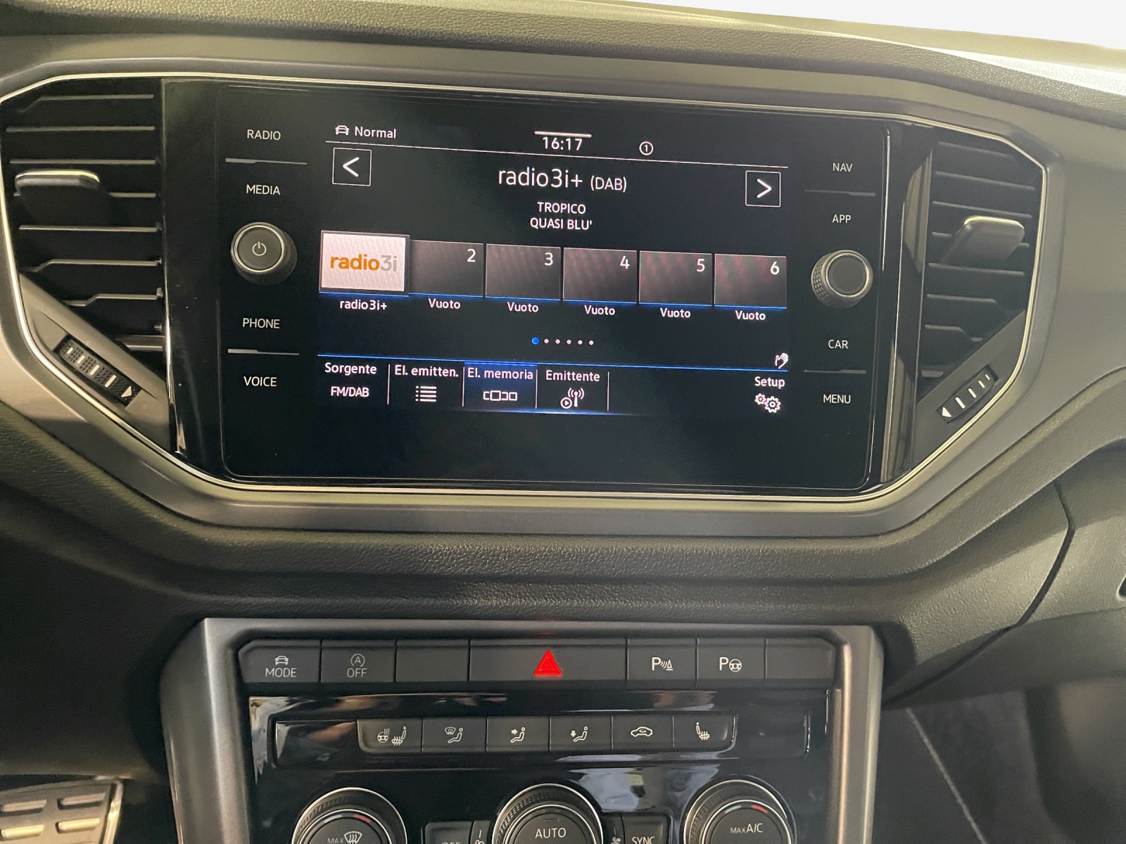 VW T-Roc Cabriolet 1.5 TSI EVO R-Line DSG-image-10
