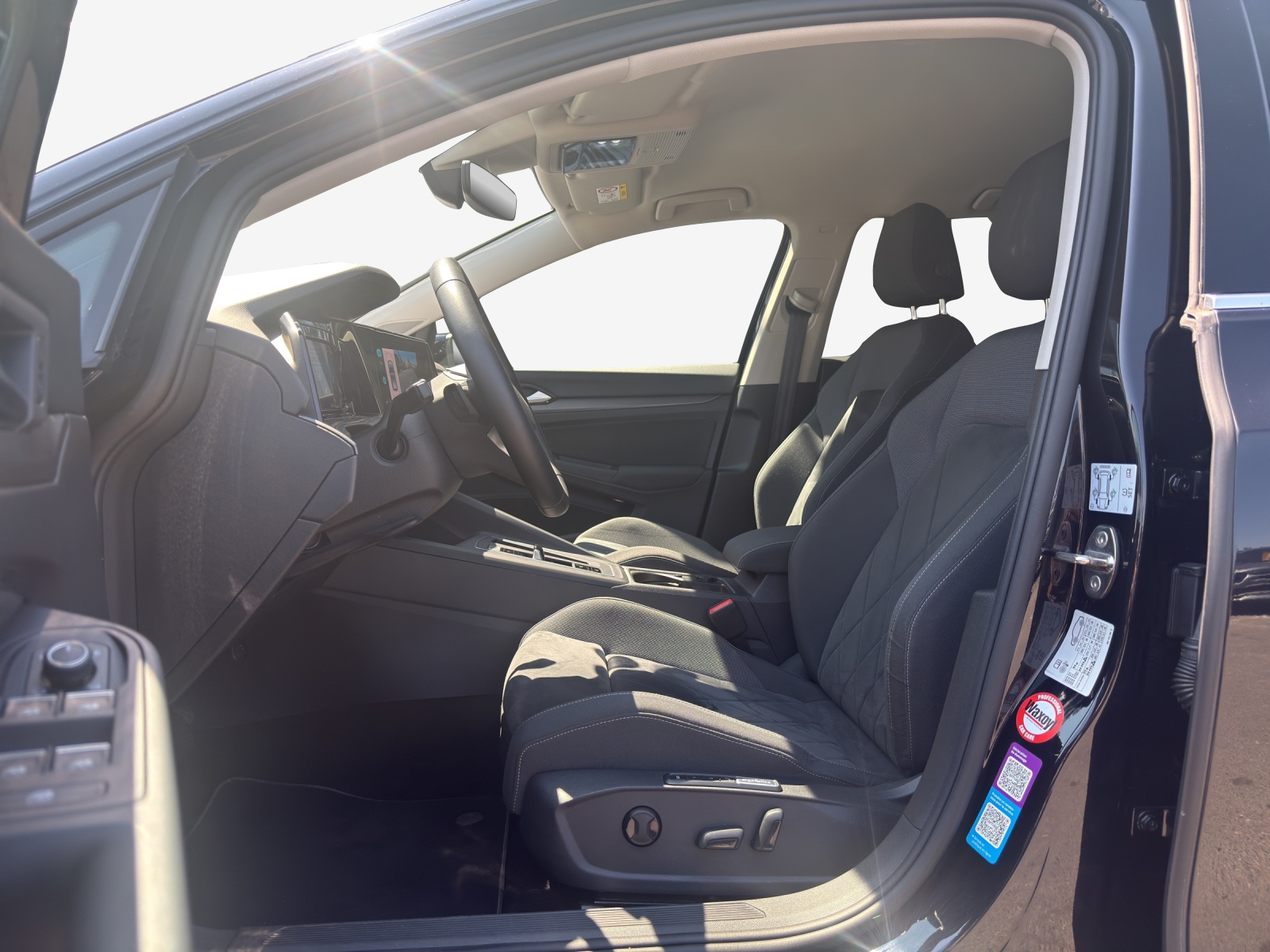 VW Golf 1.4 TSI PHEV Style-image-8