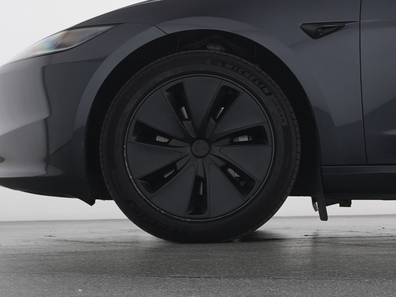 TESLA Model 3 Rear-Wheel Drive-image-2