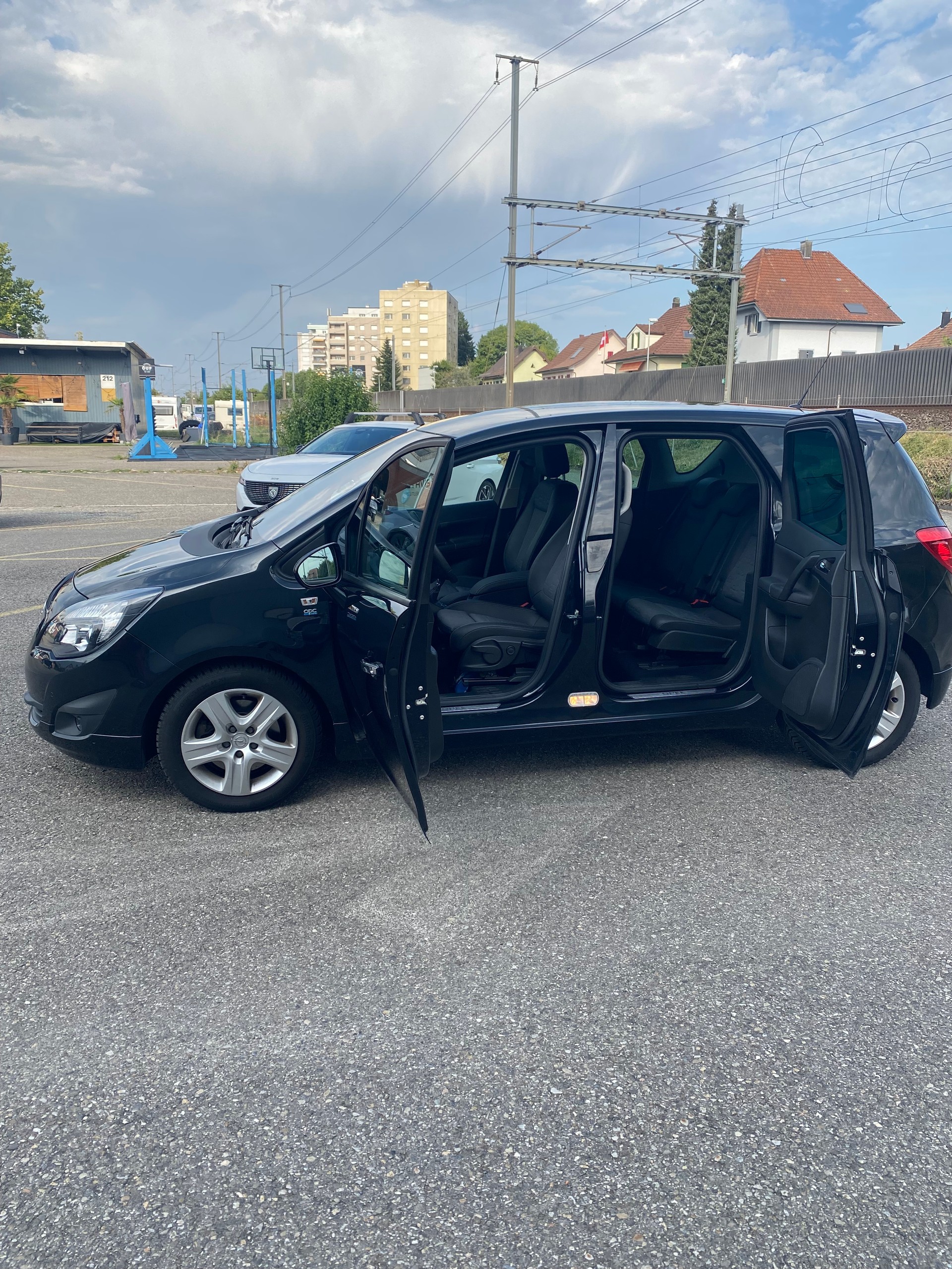 OPEL Meriva 1.4 Turbo Cosmo-image-4