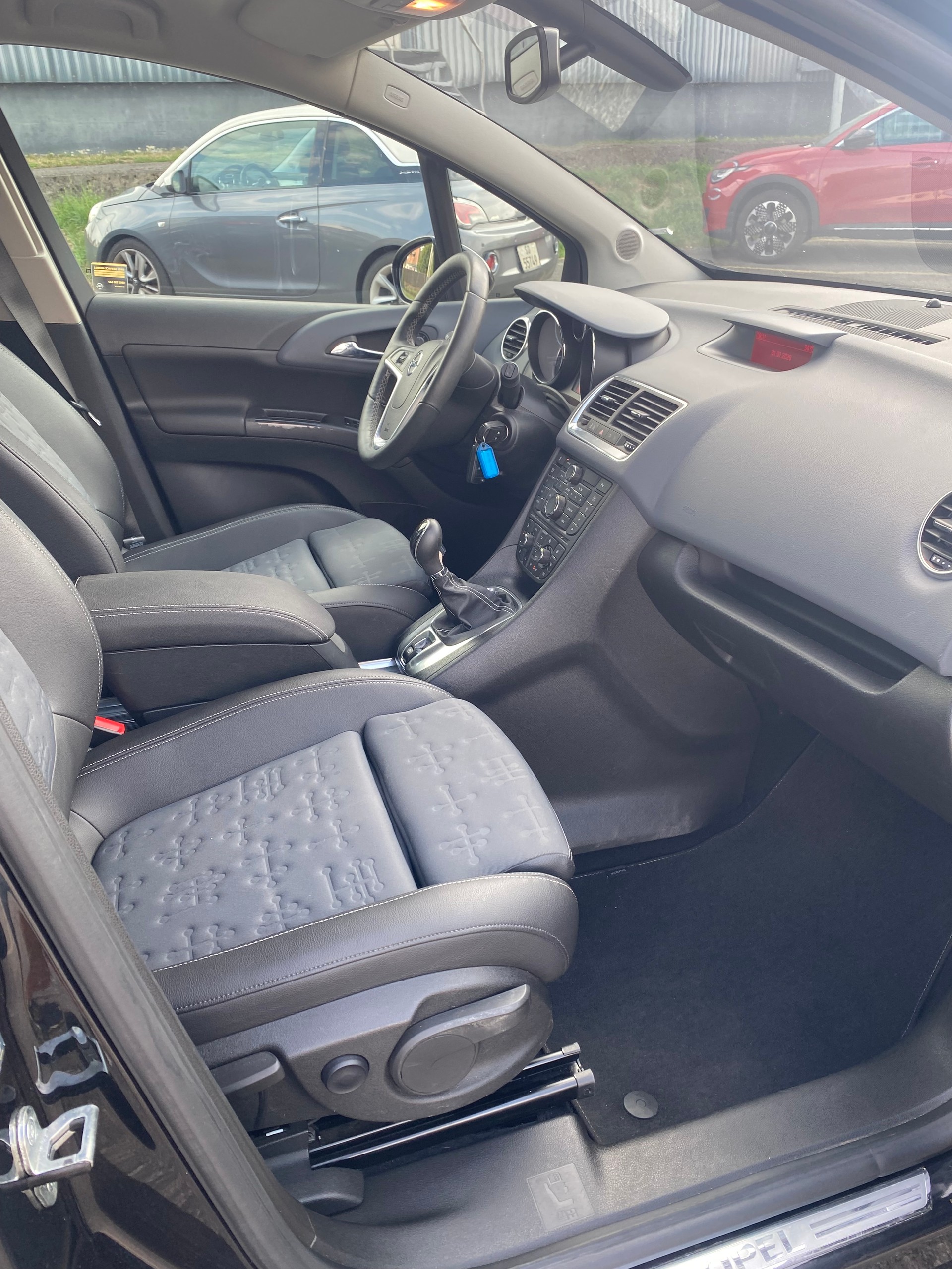 OPEL Meriva 1.4 Turbo Cosmo-image-6