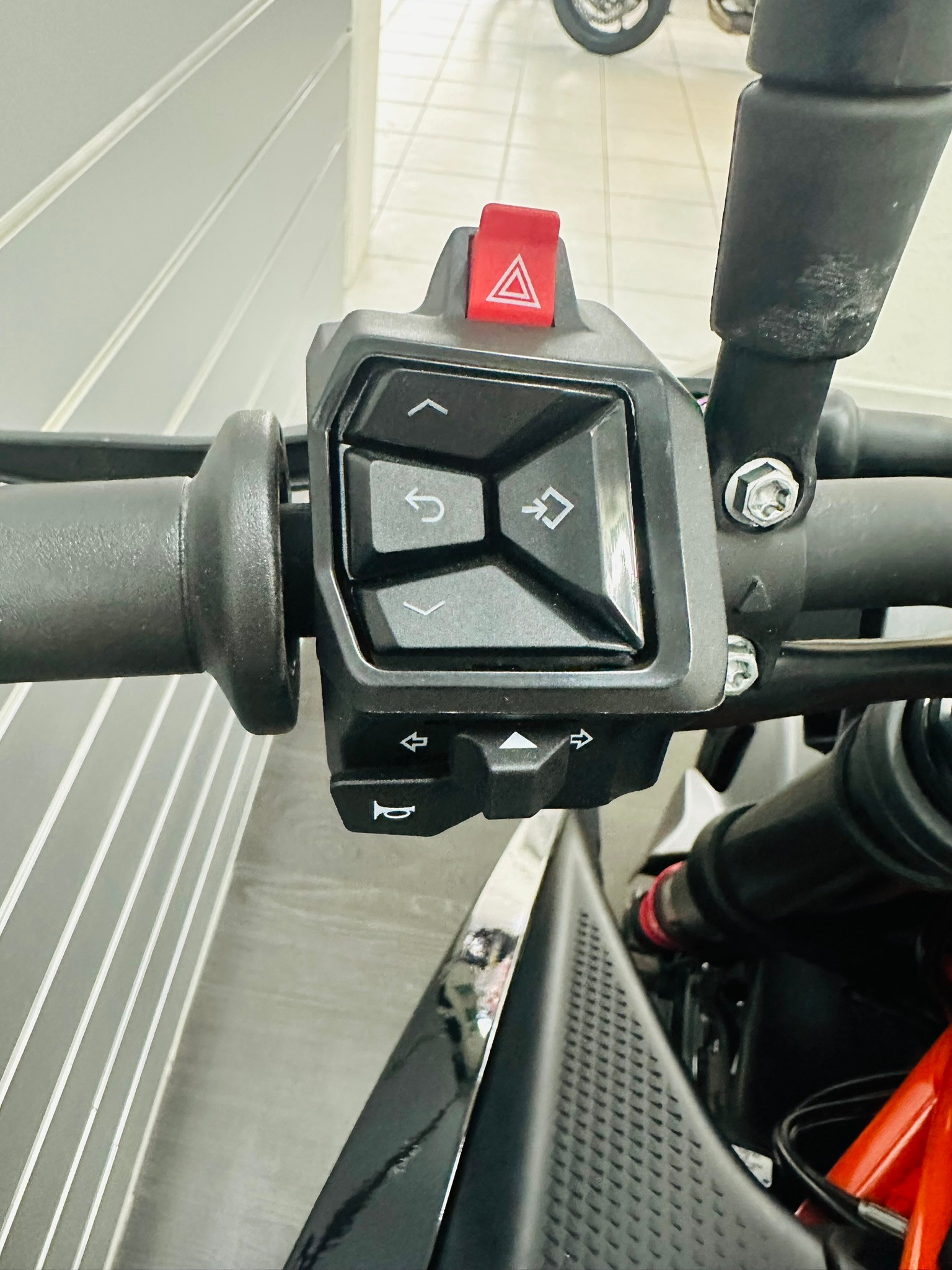 KTM 390 Duke-image-9
