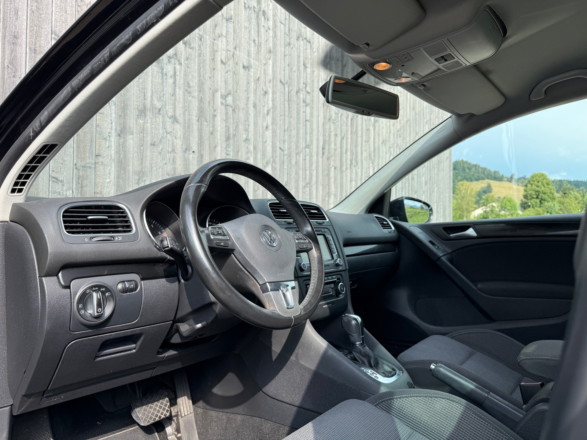 VW Golf 1.2 TSI BlueMotion Technology Team DSG-image-4