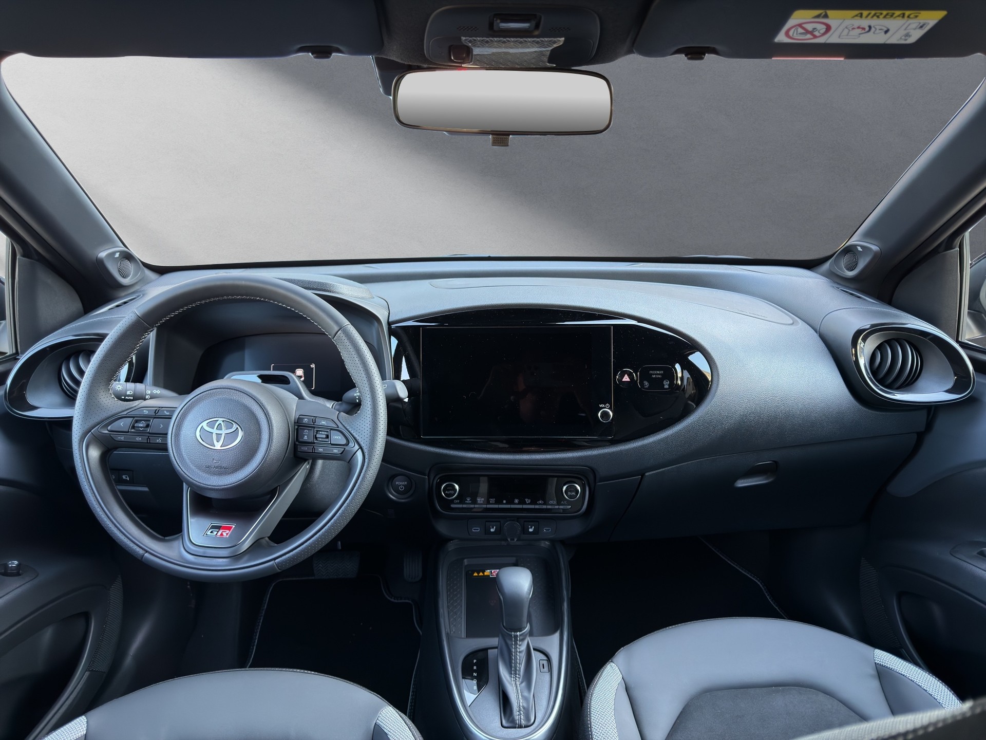 TOYOTA Aygo X 1.5 VVT-i HSD GR Sport-image-8