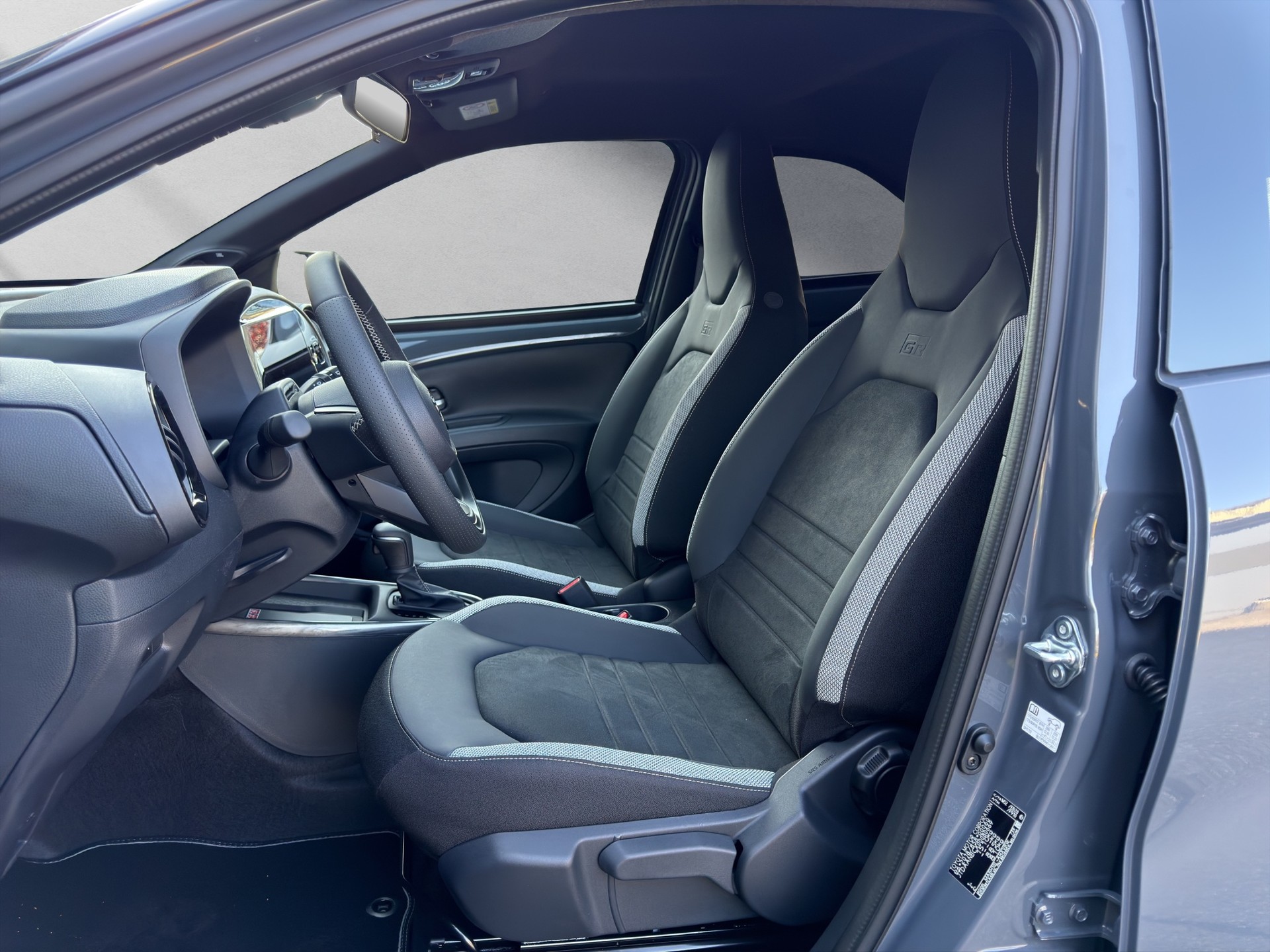 TOYOTA Aygo X 1.5 VVT-i HSD GR Sport-image-7