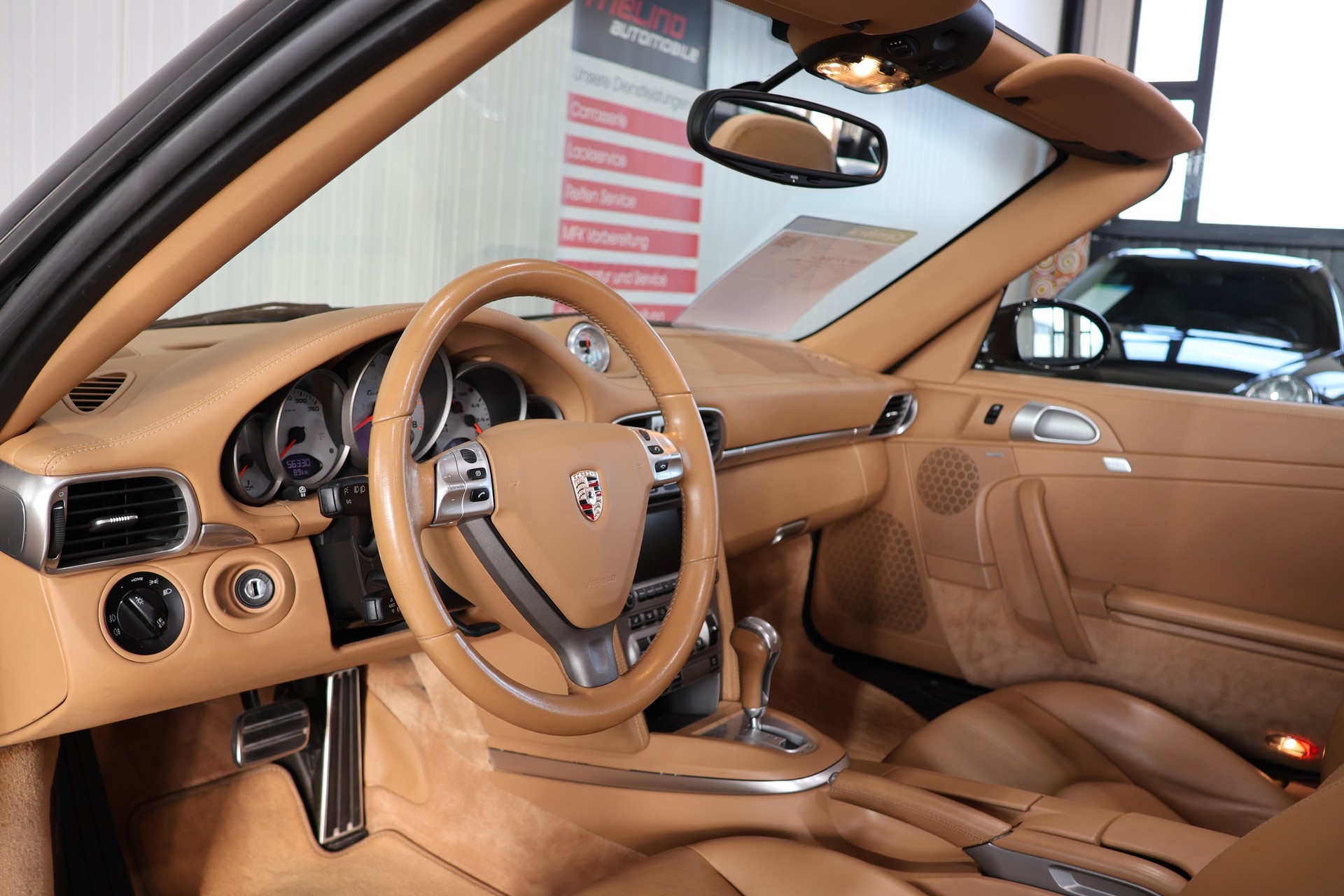 PORSCHE 911 Cabrio Turbo Tiptronic-image-11