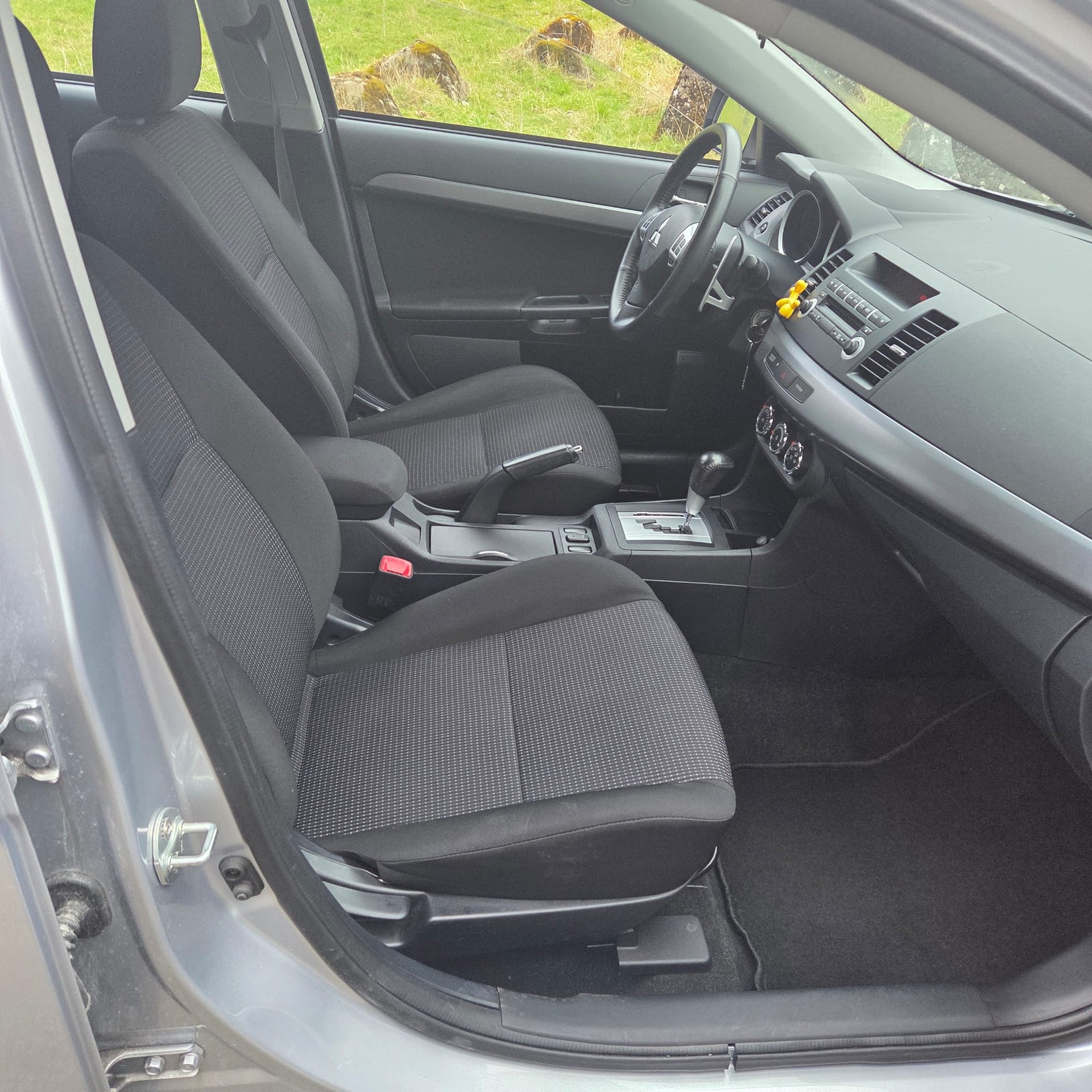 MITSUBISHI Lancer Sportback 1.8 Diamond CVT-image-12