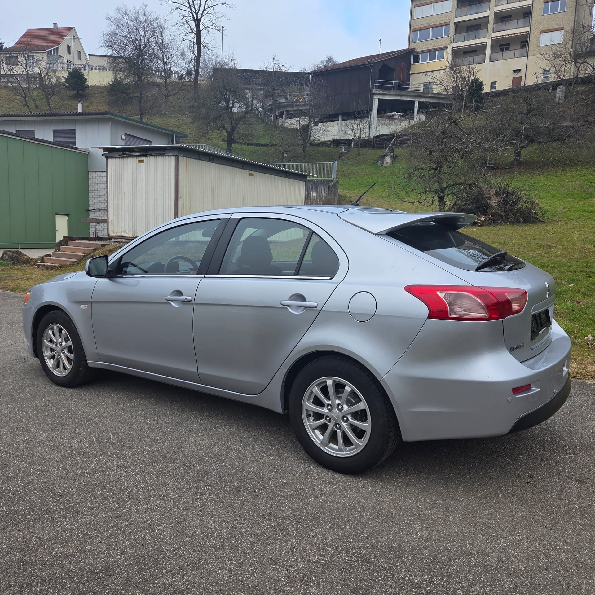 MITSUBISHI Lancer Sportback 1.8 Diamond CVT-image-3