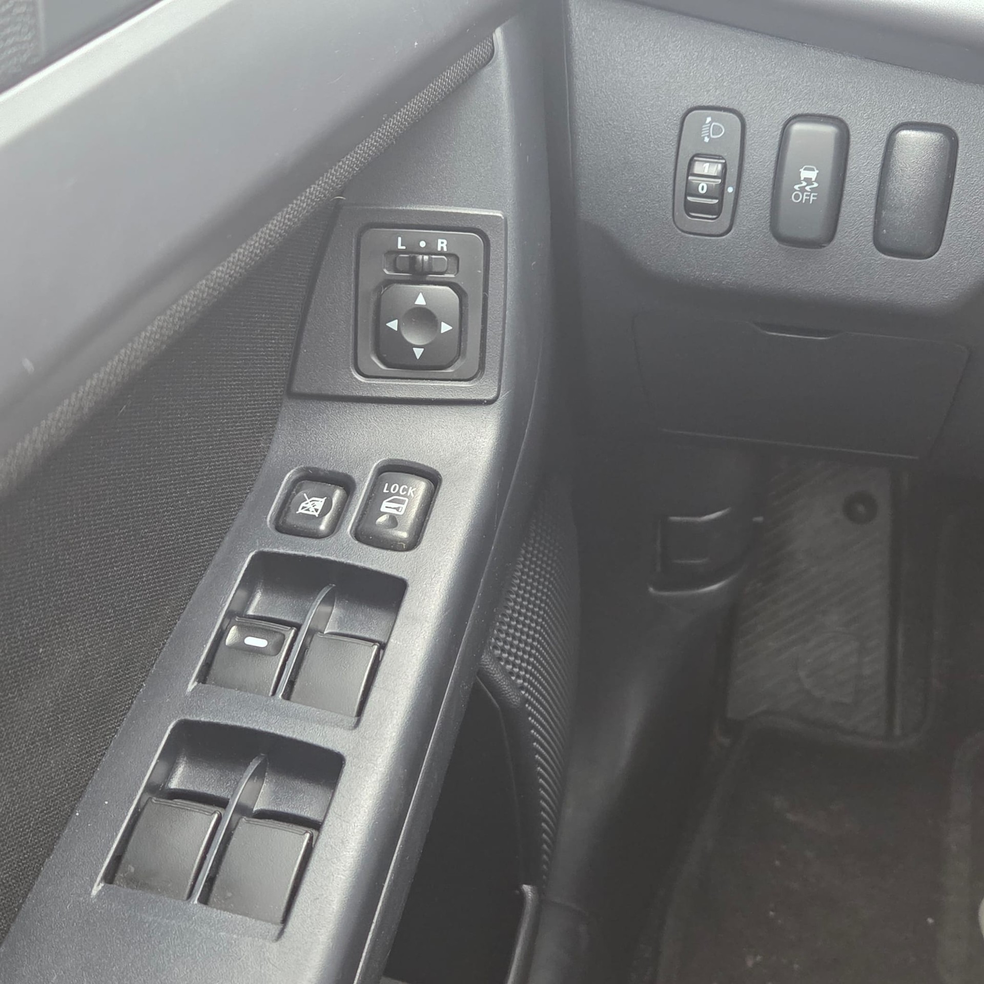 MITSUBISHI Lancer Sportback 1.8 Diamond CVT-image-14