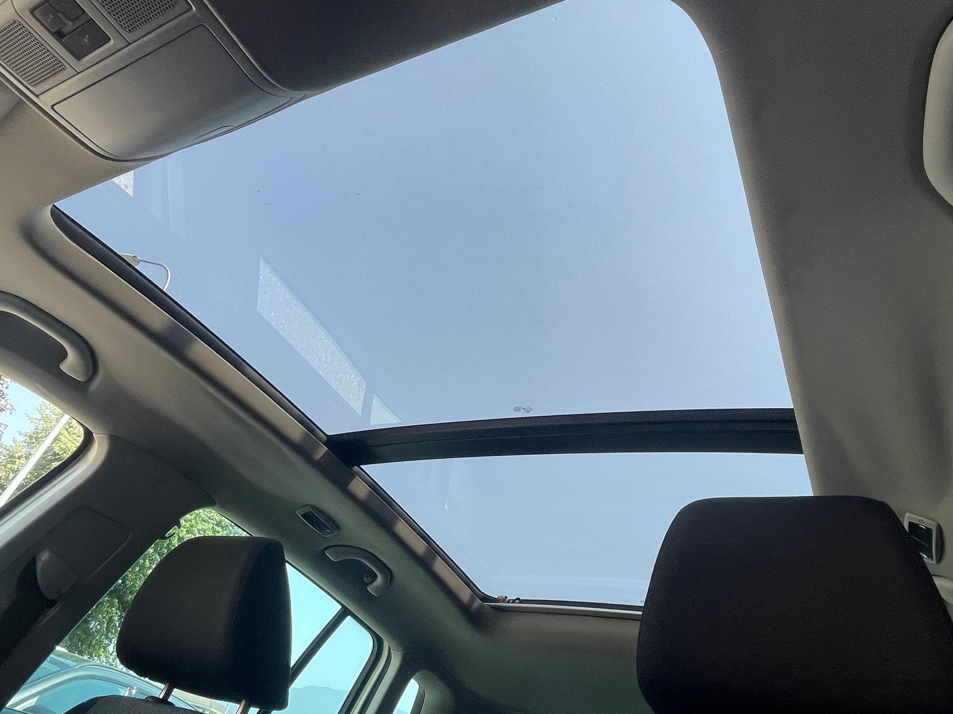 VW Tiguan 2.0 TSI Sport&Style Tiptronic-image-4