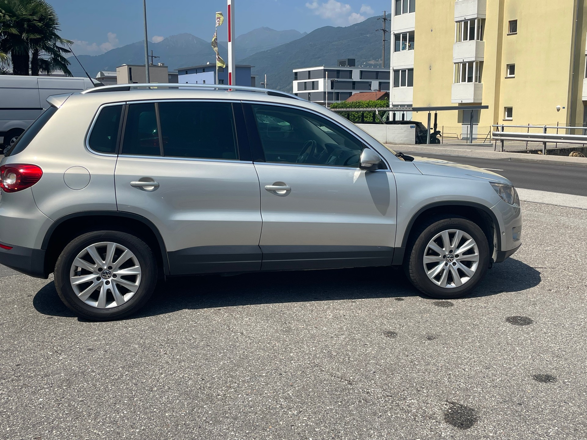 VW Tiguan 2.0 TSI Sport&Style Tiptronic-image-11