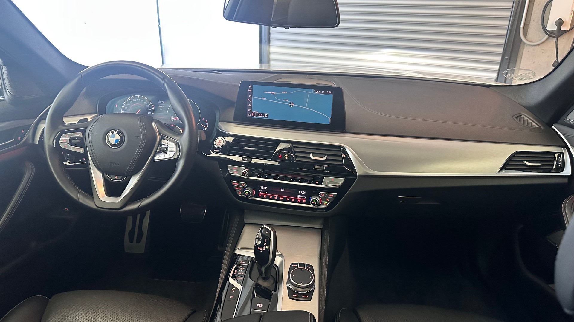 BMW 540i xDrive SAG Touring-image-20