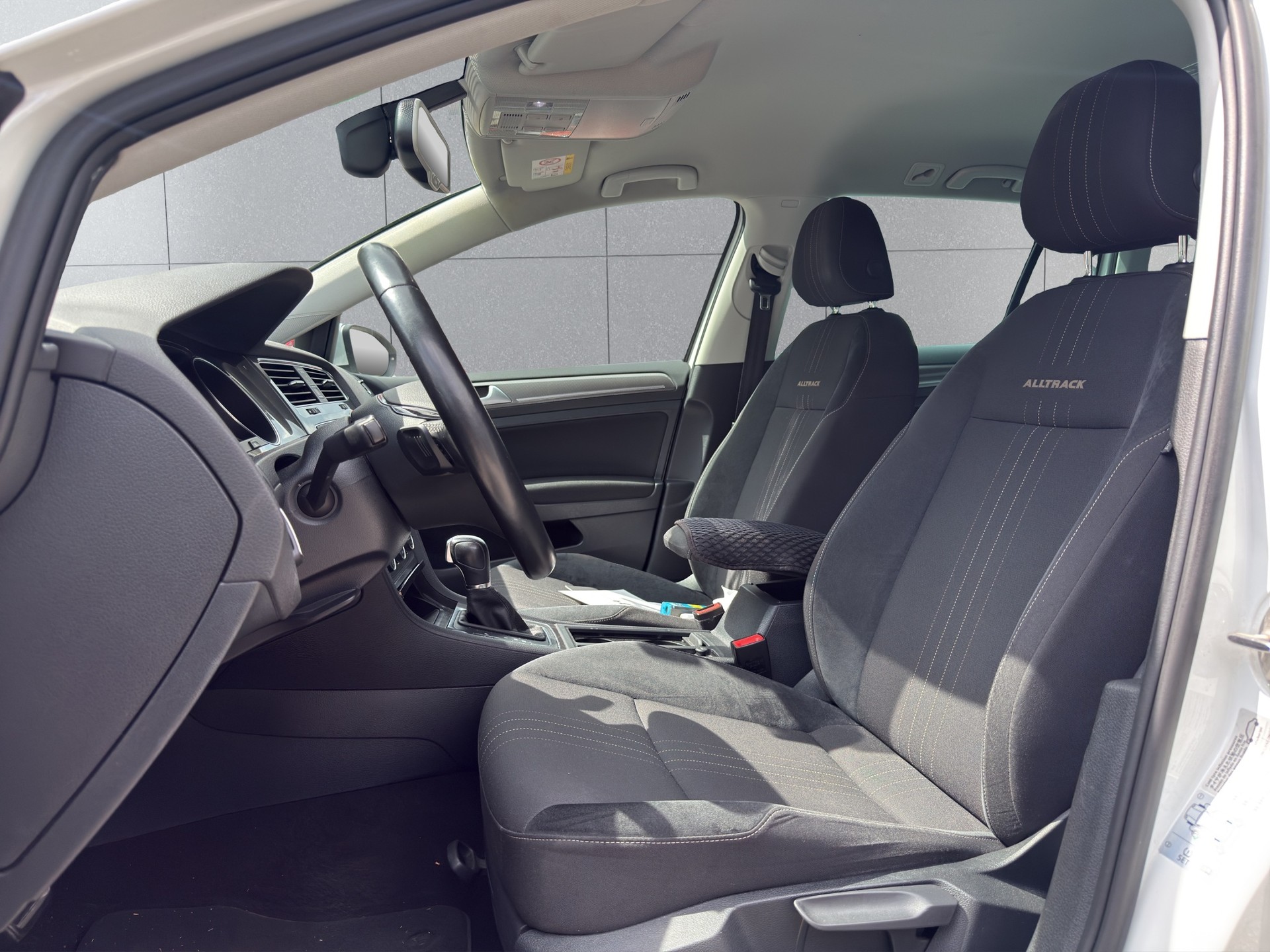 VW Golf 2.0 TDI Alltrack 4Motion DSG-image-10
