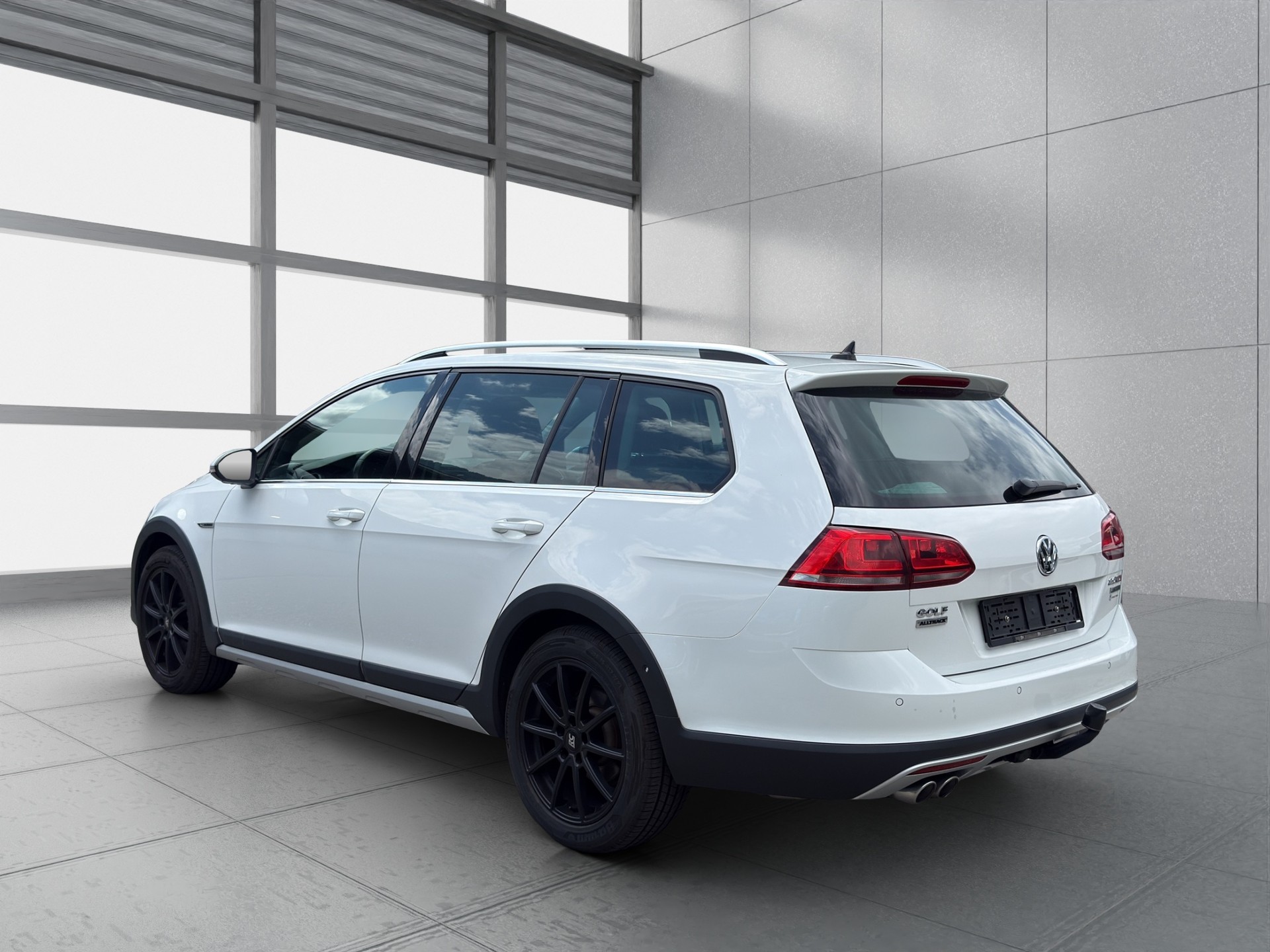 VW Golf 2.0 TDI Alltrack 4Motion DSG-image-2