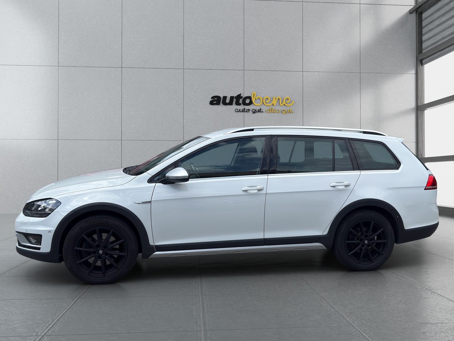 VW Golf 2.0 TDI Alltrack 4Motion DSG-image-1
