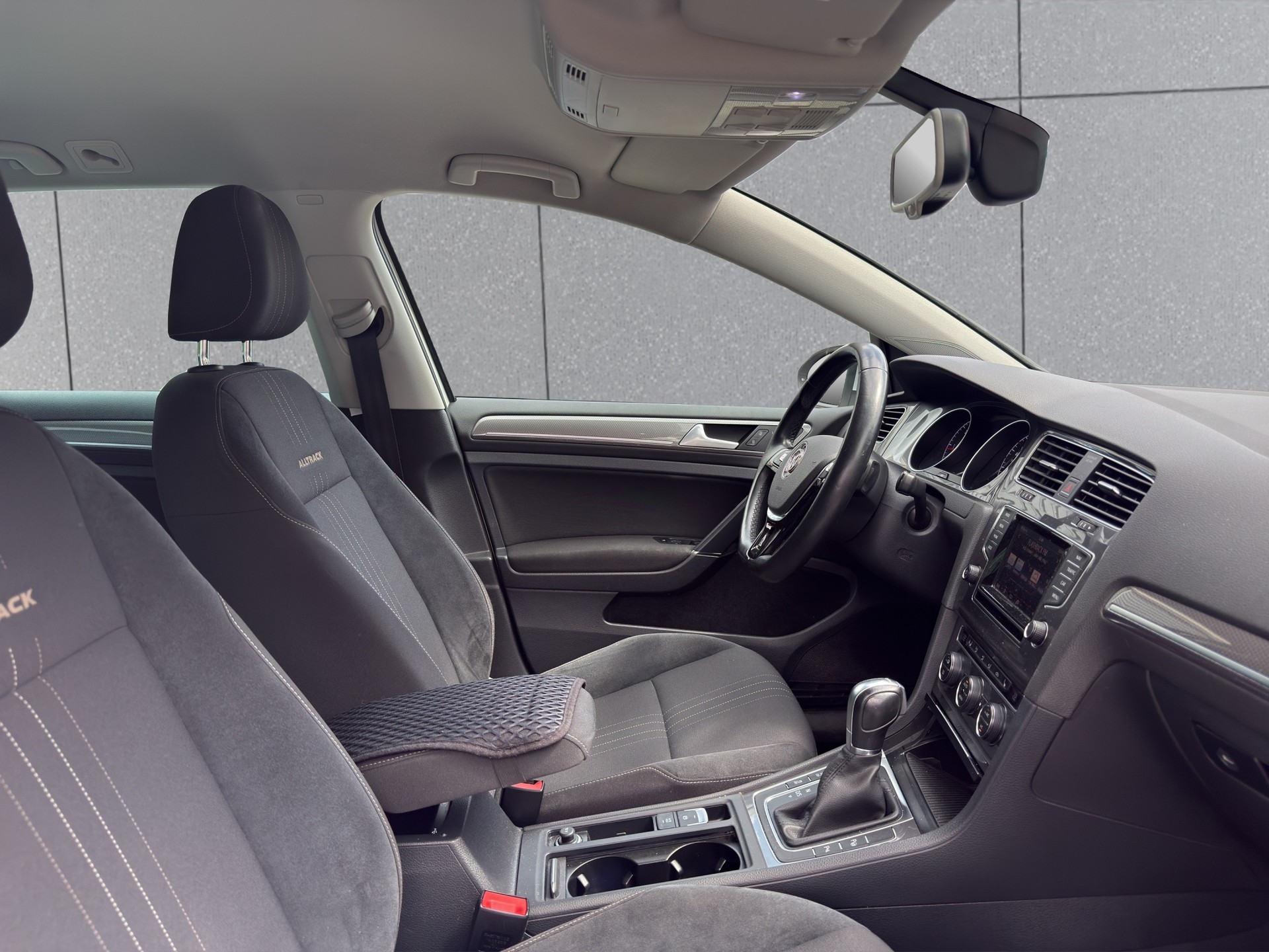 VW Golf 2.0 TDI Alltrack 4Motion DSG-image-8