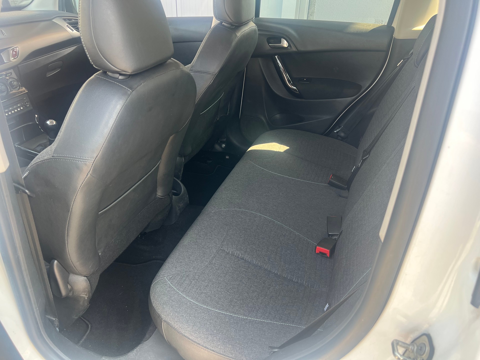 CITROEN C3 1.2i Séduction-image-6