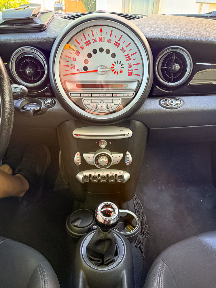 MINI 1.6i John Cooper Works-image-5