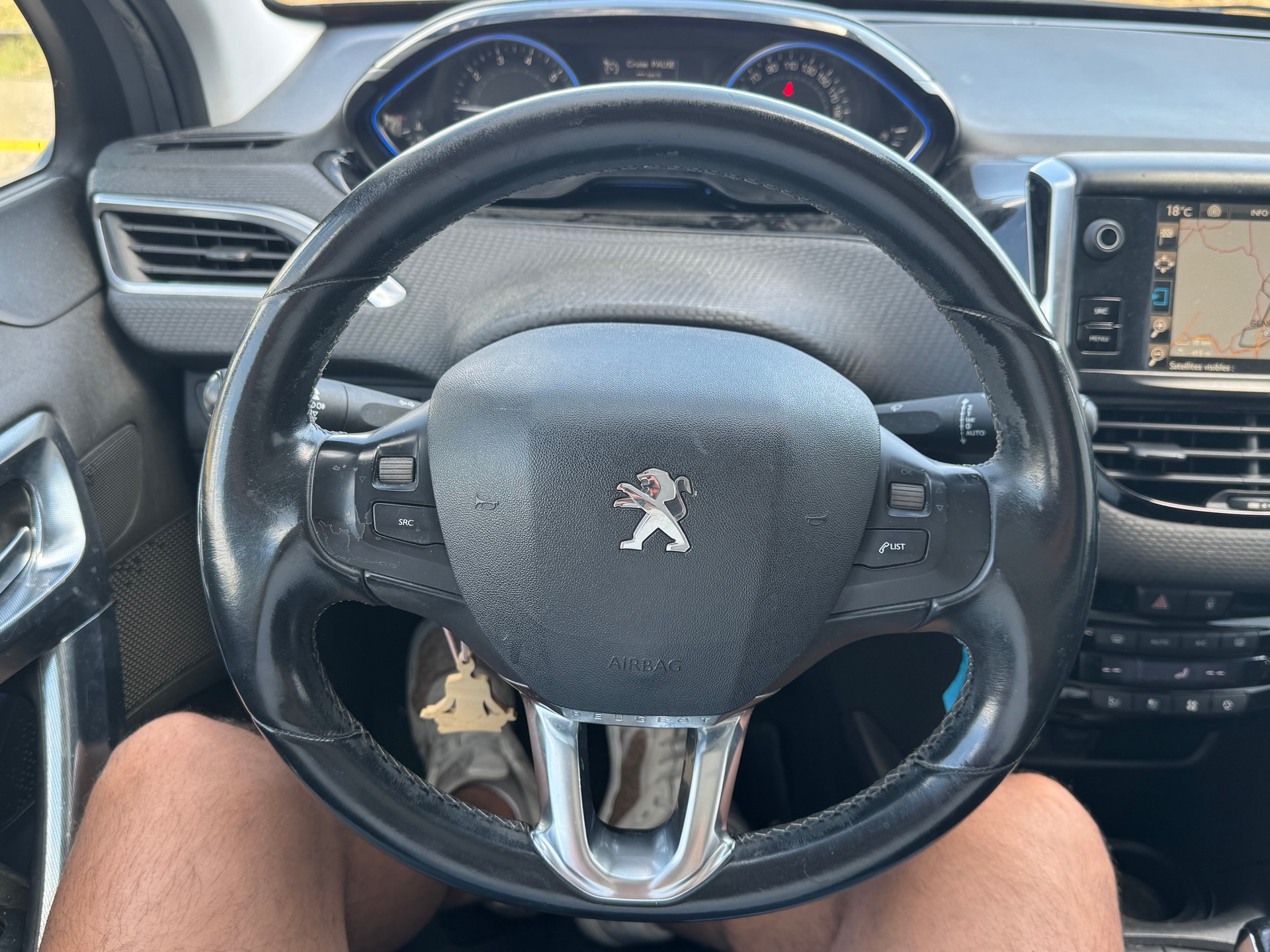 PEUGEOT 2008 1.6 VTI Allure-image-10