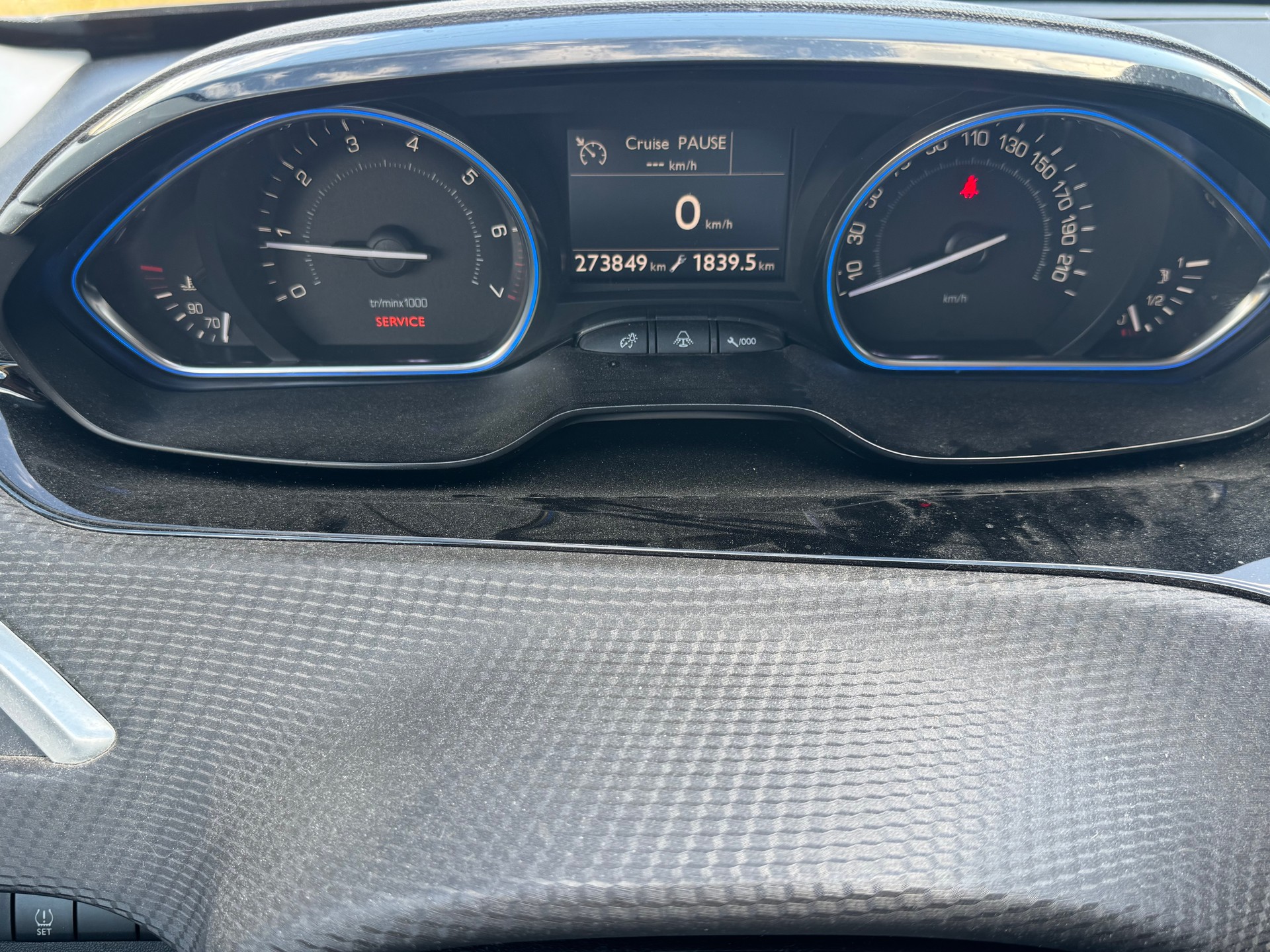 PEUGEOT 2008 1.6 VTI Allure-image-11