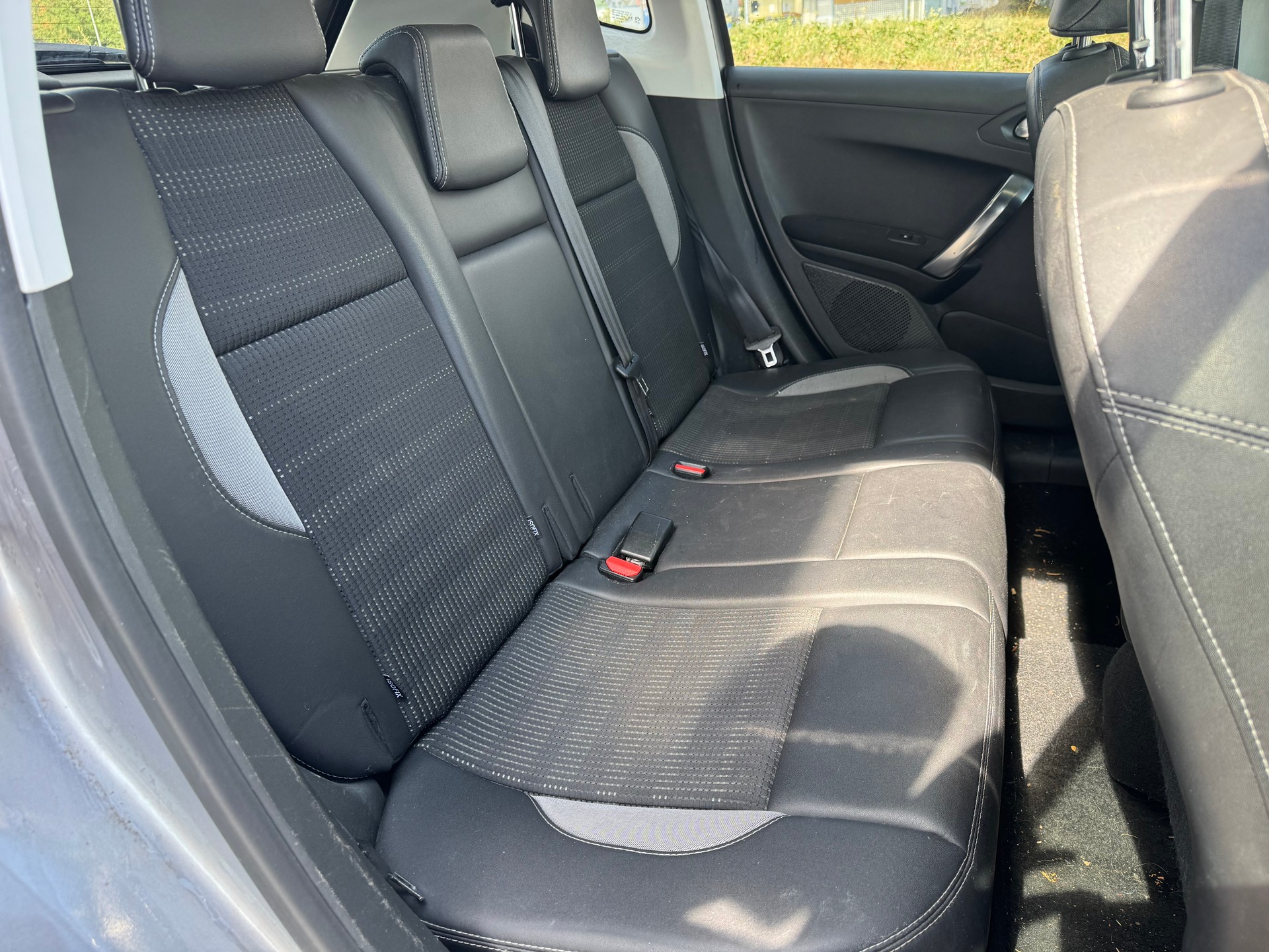 PEUGEOT 2008 1.6 VTI Allure-image-6