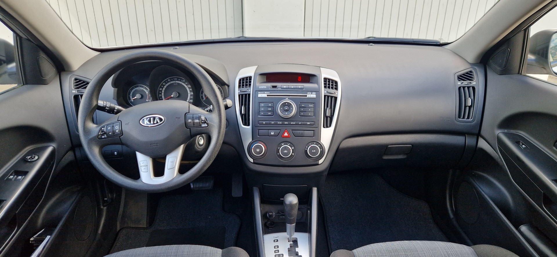 KIA 1.6 CVVT Seven-image-4