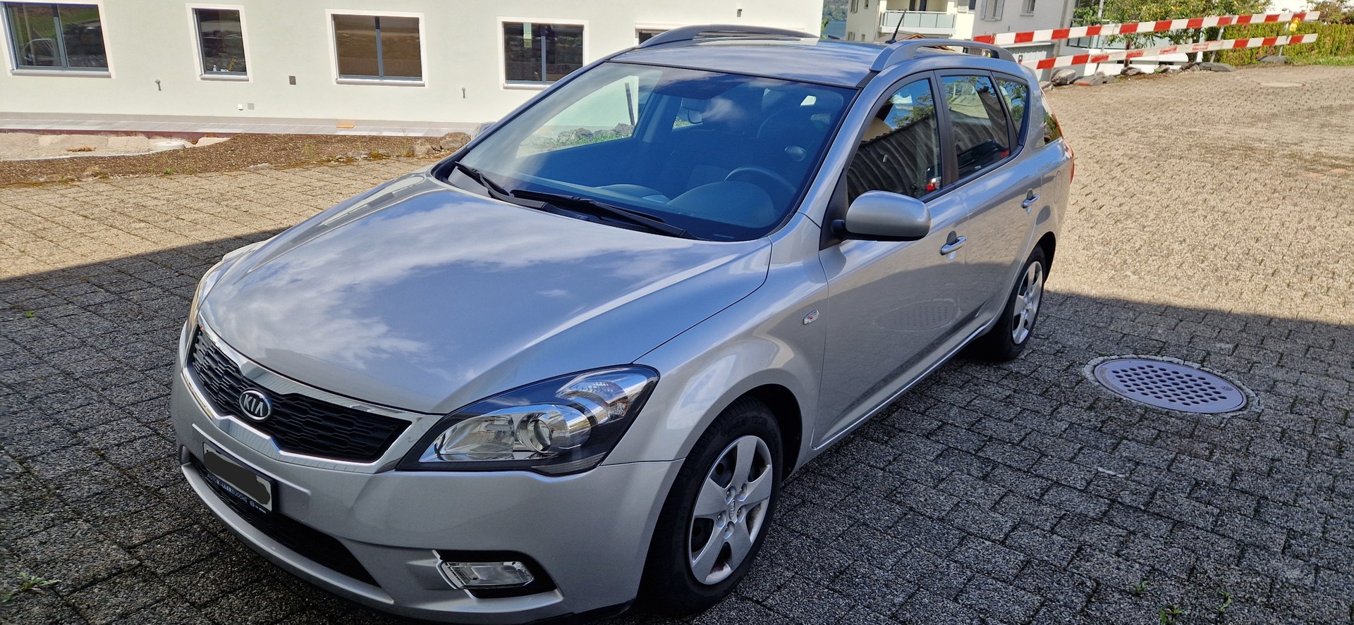 KIA 1.6 CVVT Seven-image-0