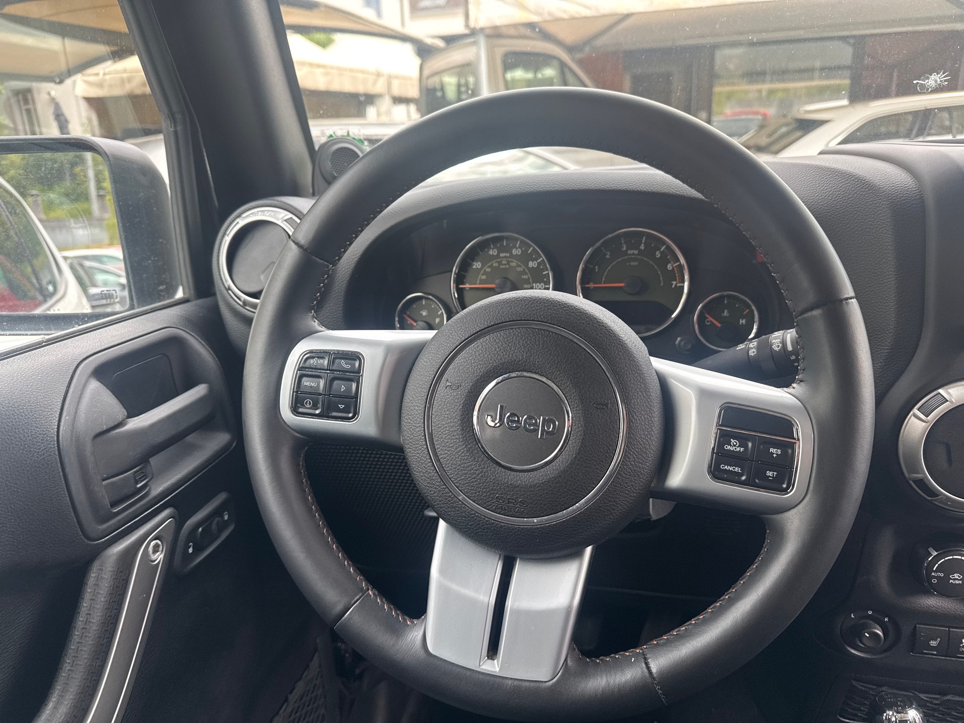 JEEP JK 70th Anniversary 3.8-image-12