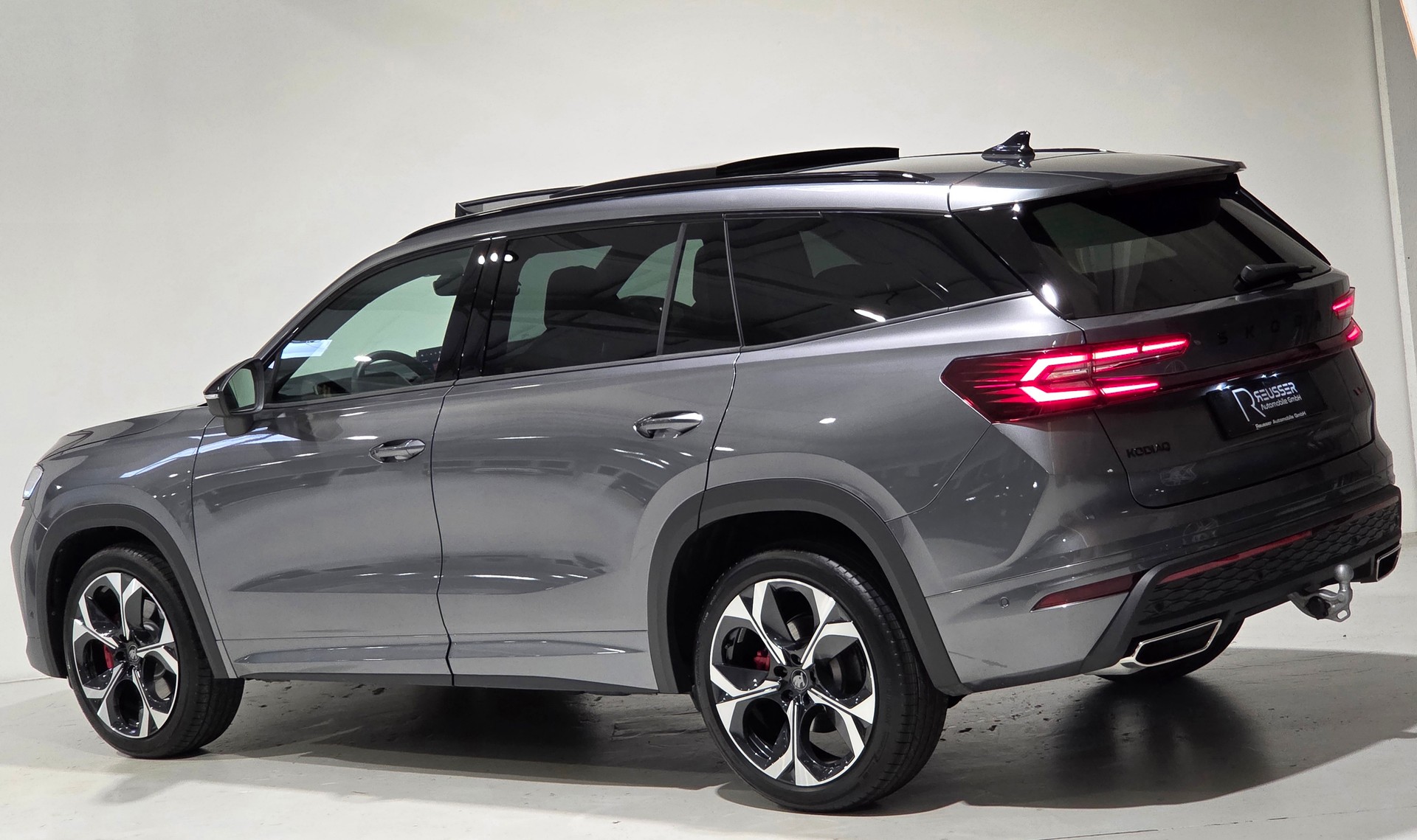 SKODA Kodiaq 2.0 TSI RS 4x4-image-2