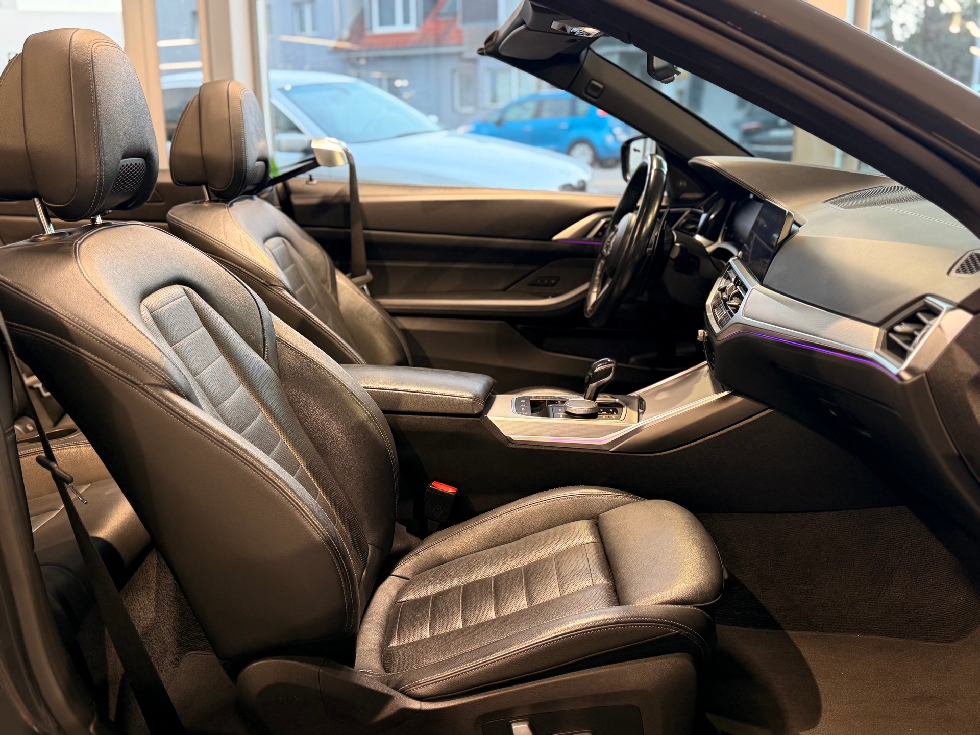 BMW M440i xDrive 48V Cabriolet Steptronic-image-23