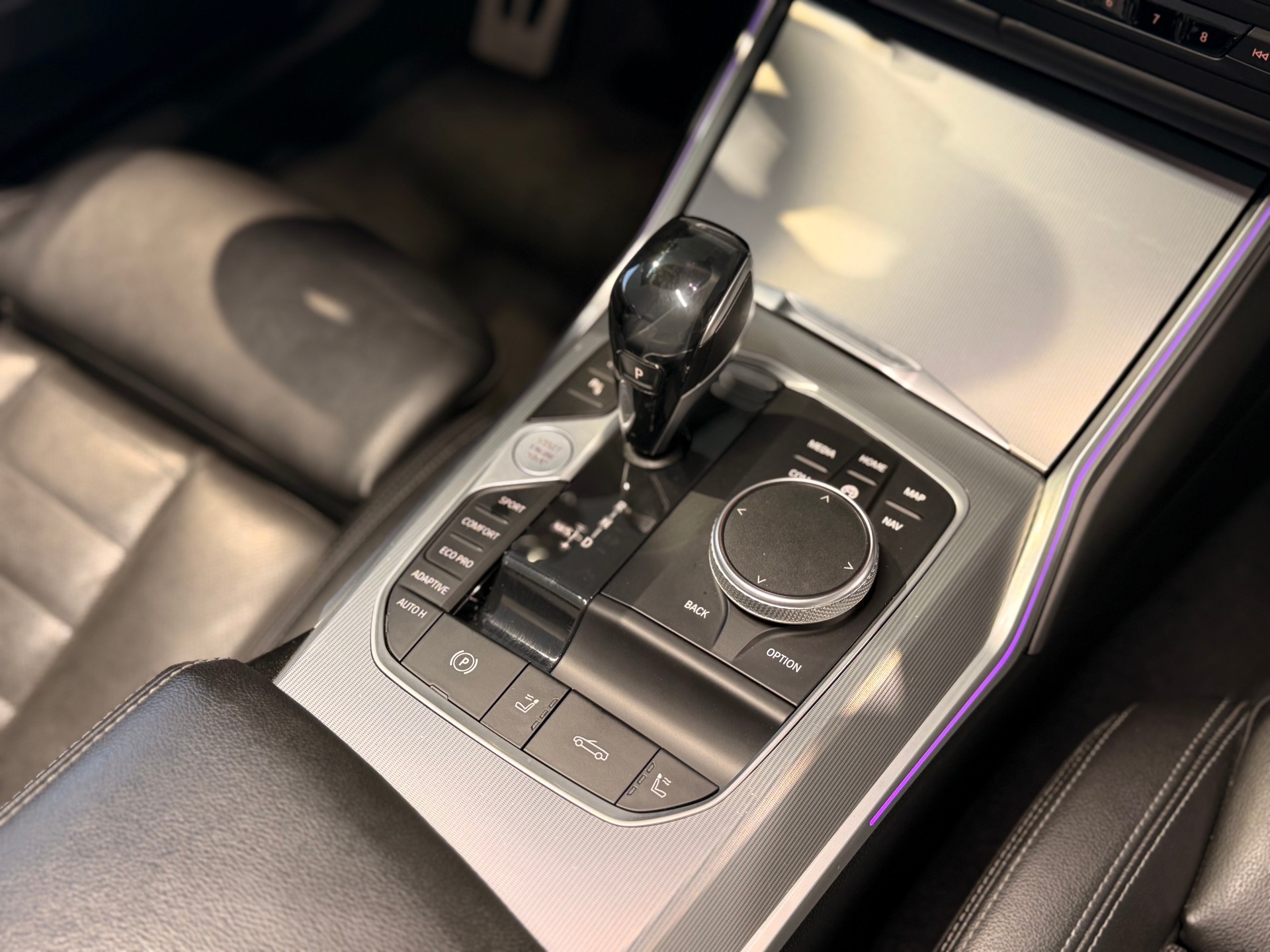 BMW M440i xDrive 48V Cabriolet Steptronic-image-26