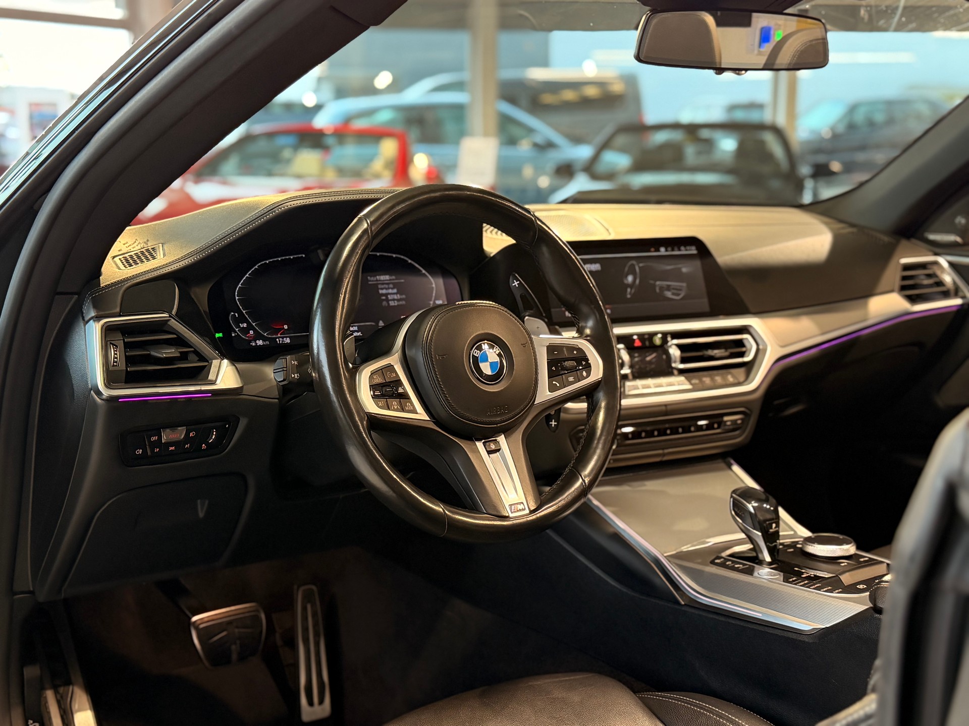 BMW M440i xDrive 48V Cabriolet Steptronic-image-17