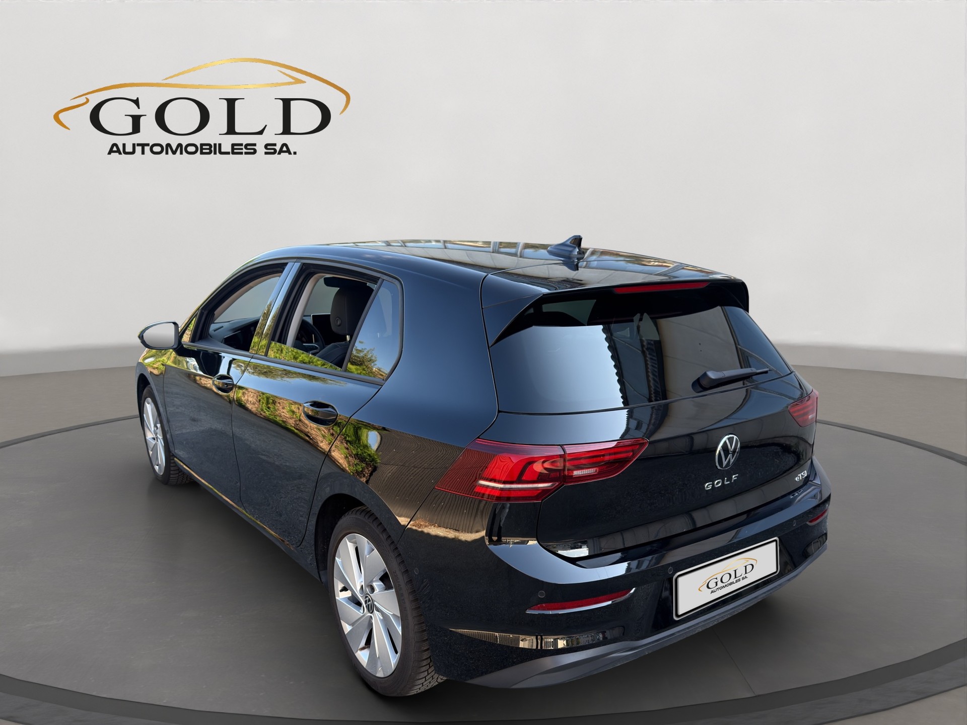 VW Golf 1.5 e TSI mHEV United DSG-image-12