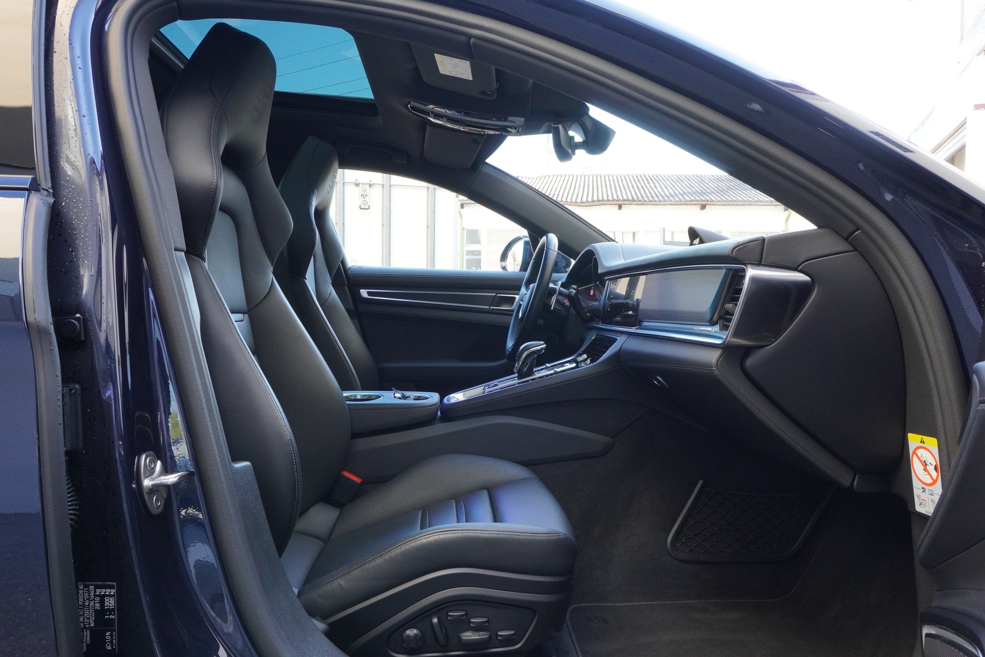 PORSCHE Panamera 4S E-Hybrid PDK-image-14