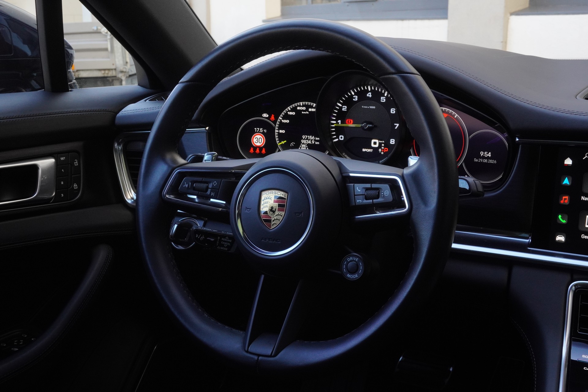 PORSCHE Panamera 4S E-Hybrid PDK-image-11